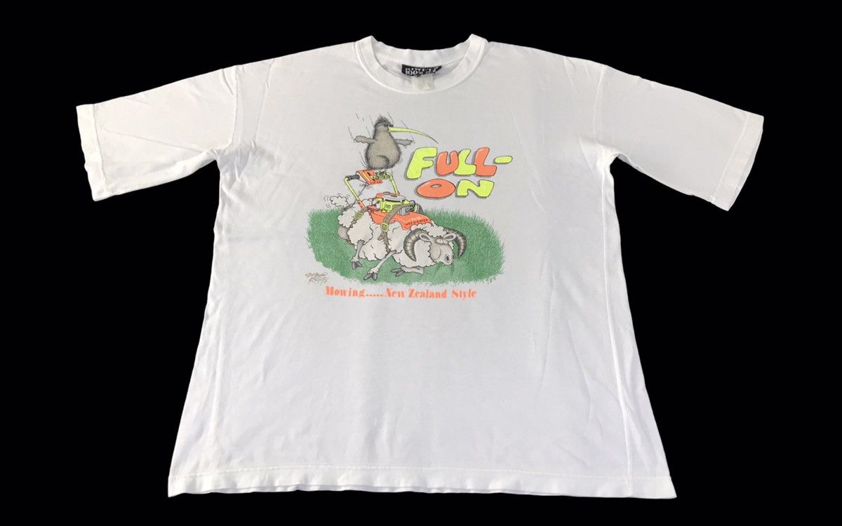 Vintage 90s Kiwi-t’s Full-On New Zealand Weed Eater Printed Tee Size US L / EU 52-54 / 3 - 1 Thumbnail