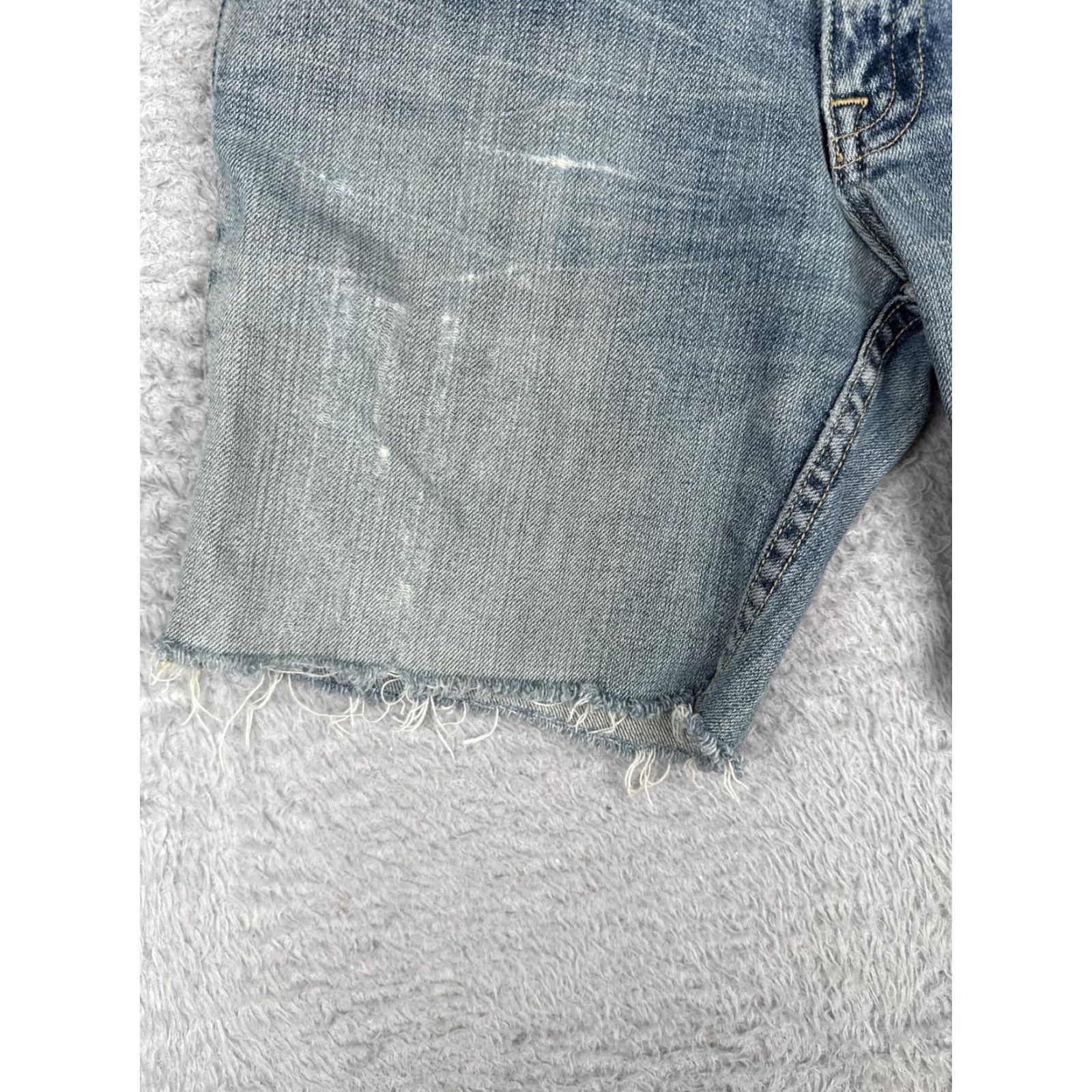 Miss Me VINTAGE is not applicable. Miss Me Bermuda Shorts Womens 27 Denim Blue Windsor Distressed 5-Pocket Comfort Zip Fly Button Low Rise 7.5in Inseam Womens Size 27" / US 4 / IT 40 - 3 Thumbnail