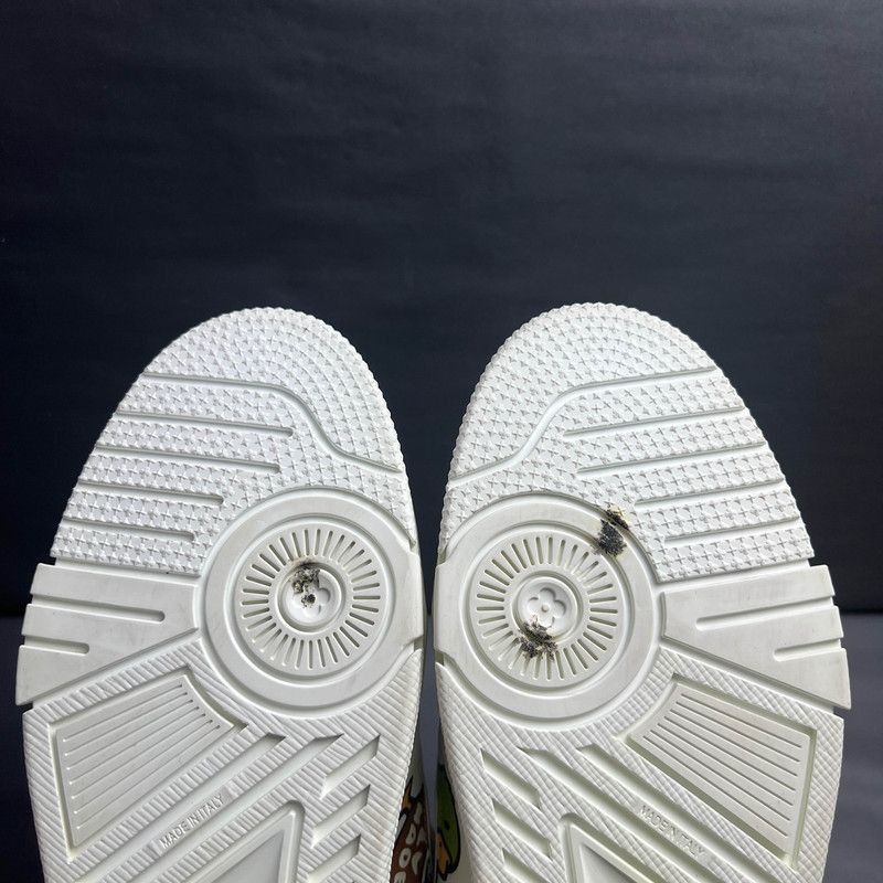 Louis Vuitton Nigo x Louis Vuitton White Low Top Sneakers -2508 Size US 8 / EU 41 - 6 Thumbnail