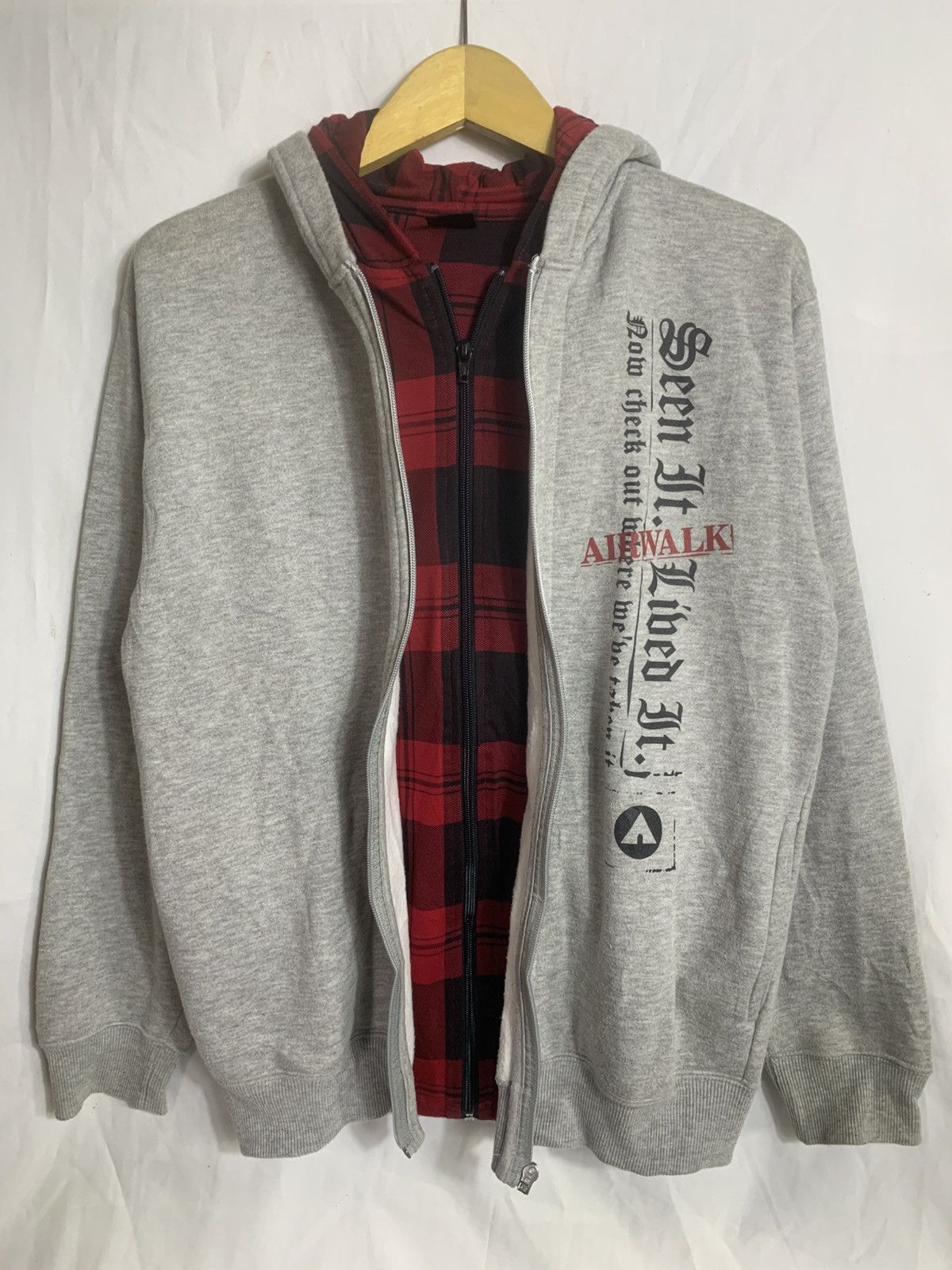 Japanese Brand Airwalk Doublelayer Zip style Size US M / EU 48-50 / 2 - 1 Thumbnail