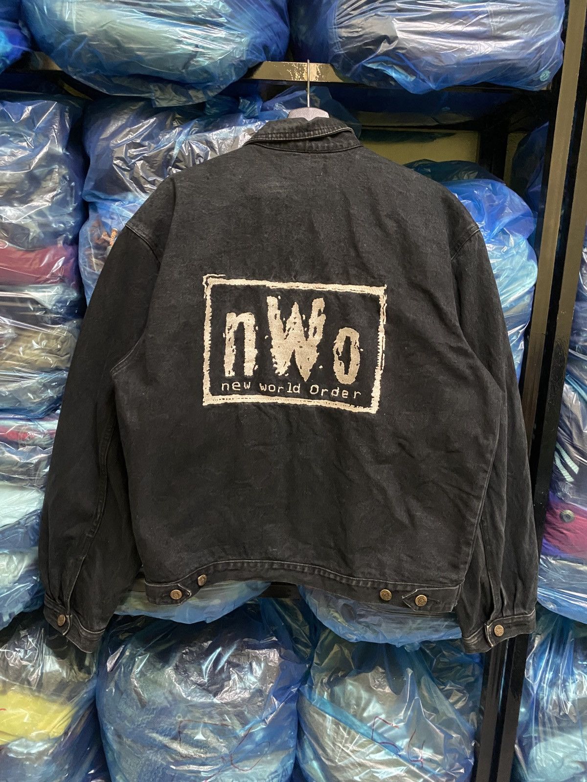 WCW/nWo VINTAGE 90S N.W.O DENIM TRUCKER JACKET Size US L / EU 52-54 / 3 - 1 Thumbnail