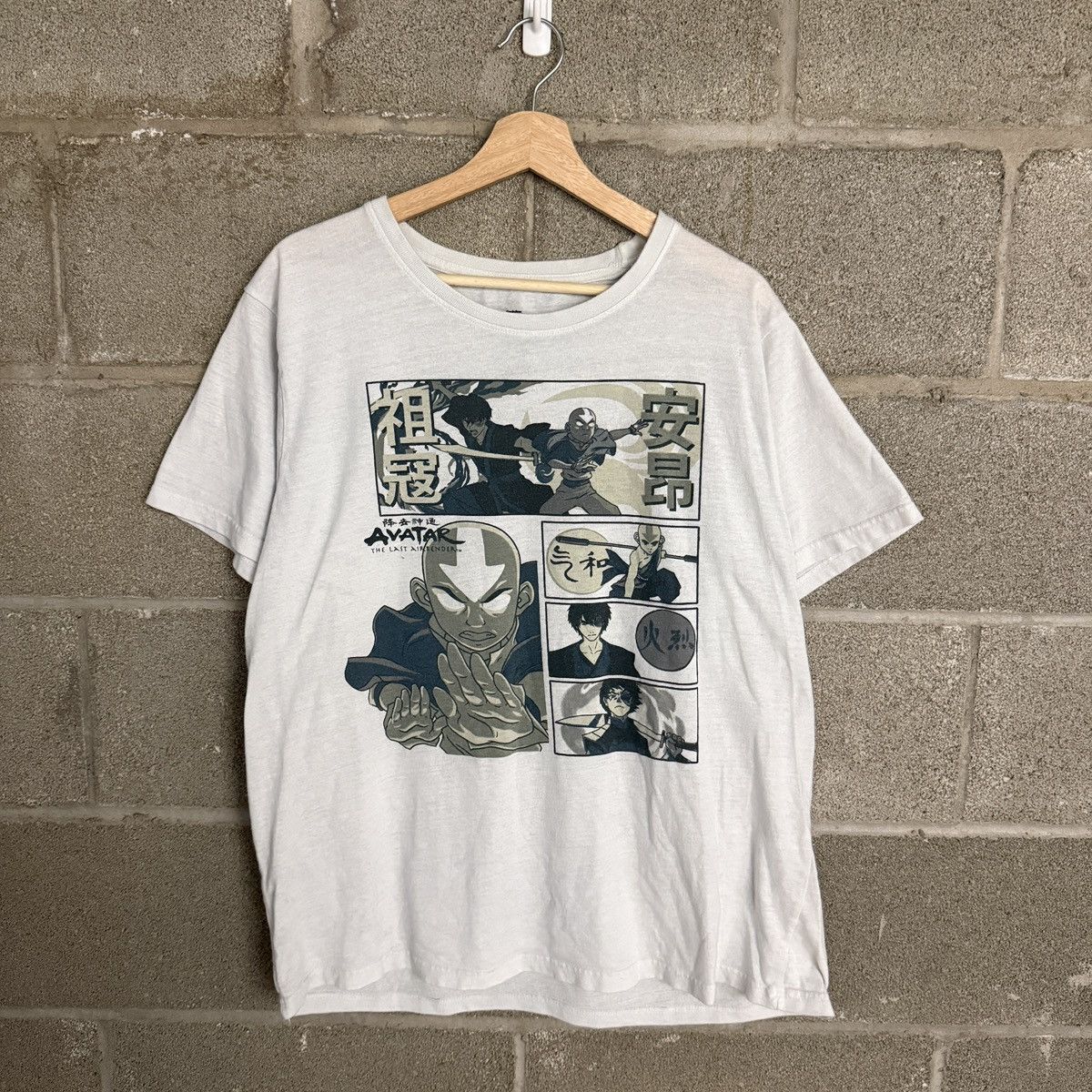 Other Avatar The Last Airbender Aang White Graphic Tee Mens XL Size US XL / EU 56 / 4 - 1 Thumbnail