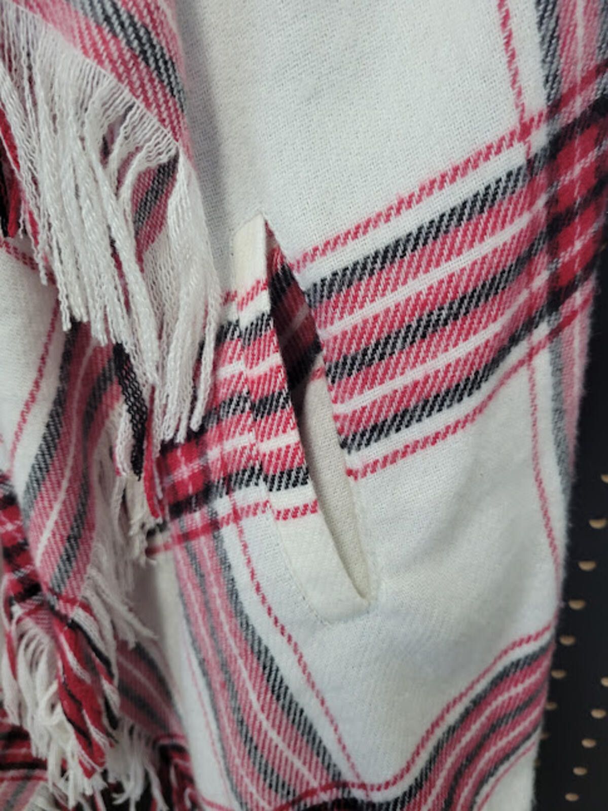Reindee Lusion Rewind Hooded Plaid Poncho Flyaway Vest with Fringe Trim Size XL / US 12-14 / IT 48-50 - 3 Thumbnail