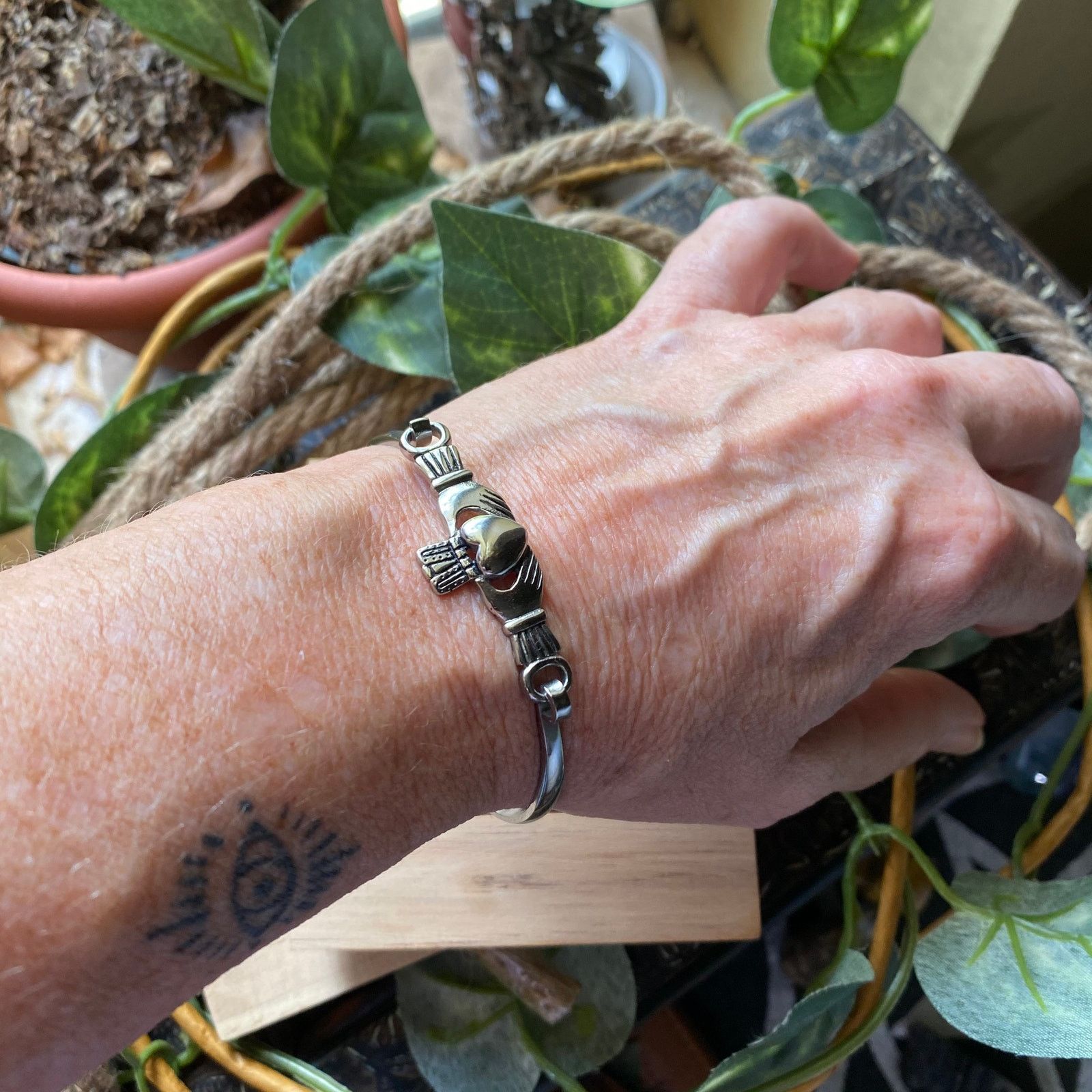 The Unbranded Brand Stainless Steel Claddagh Bracelet-Irish Heart Crown Size ONE SIZE - 4 Thumbnail