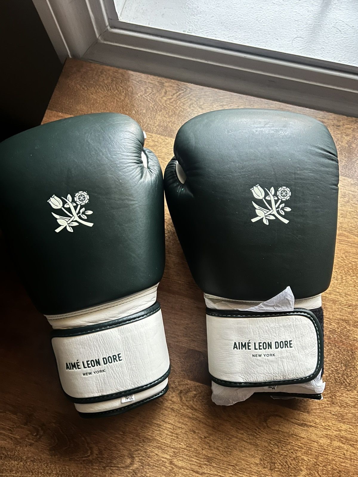 Aime Leon Dore Aimé Leon Dore ALD Crest Boxing Gloves Size ONE SIZE - 4 Thumbnail