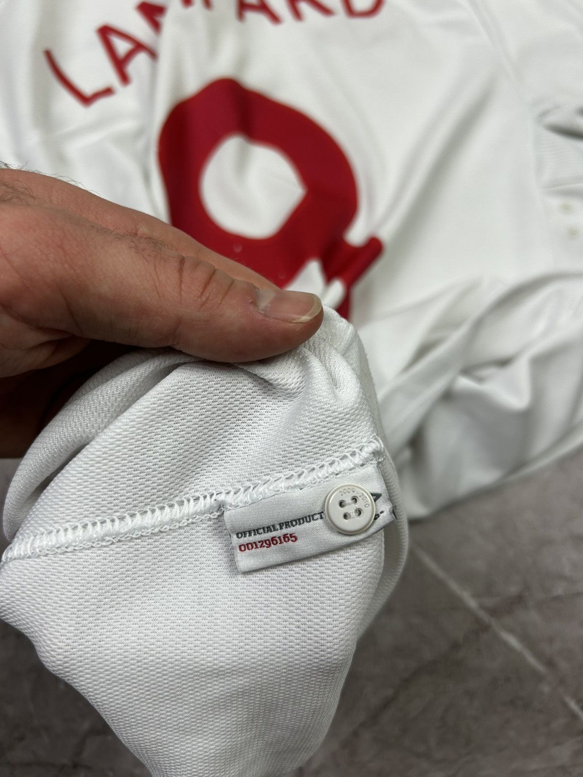 Umbro × Vintage ENGLAND UMBRO 2012 EURO FOOTBALL HOME JERSEY #8 LAMPARD Size US M / EU 48-50 / 2 - 15 Thumbnail