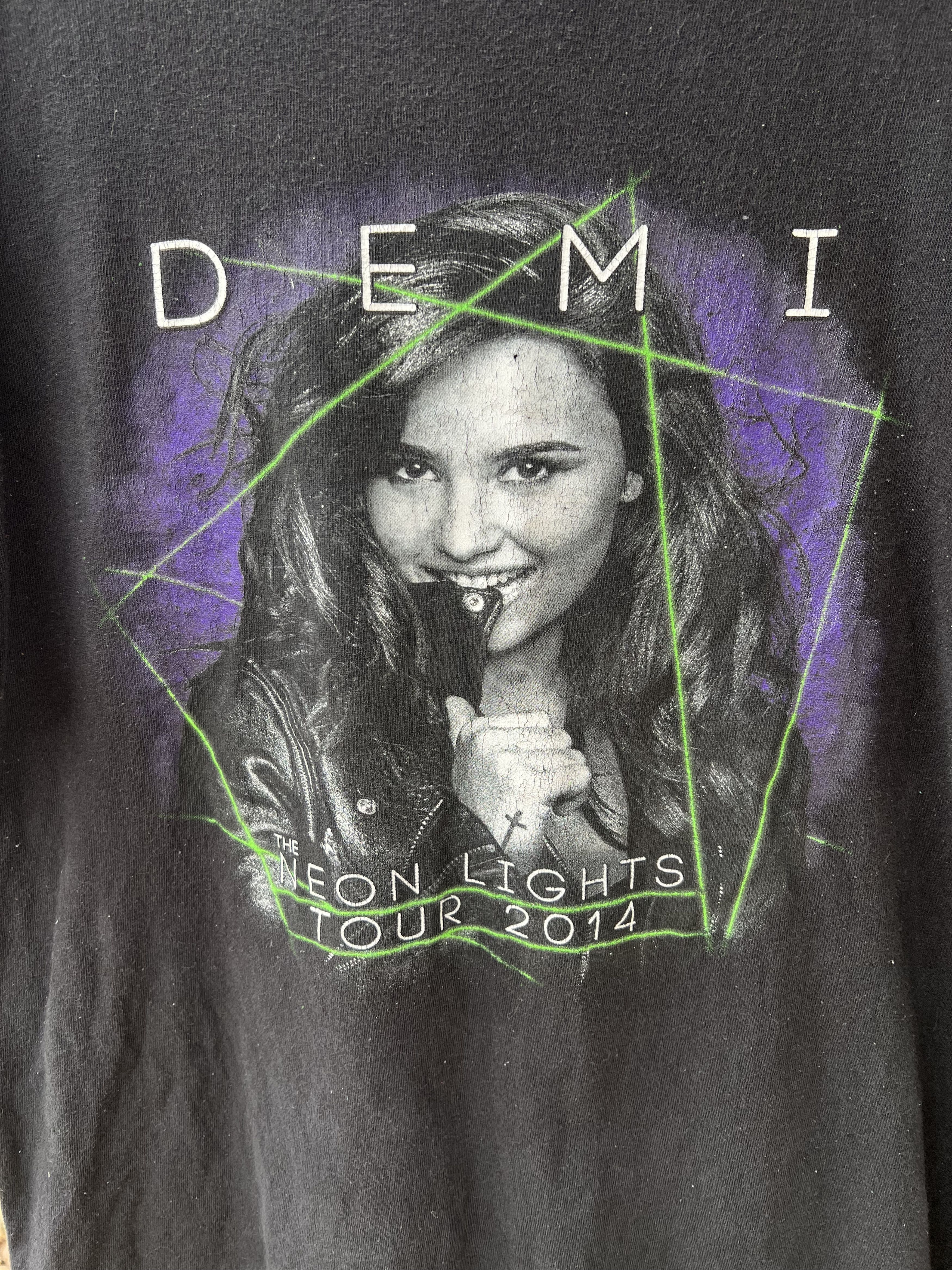 Band Tees 2014 Neon Lights Demi Lovato Tour T-Shirt Size US L / EU 52-54 / 3 - 4 Thumbnail