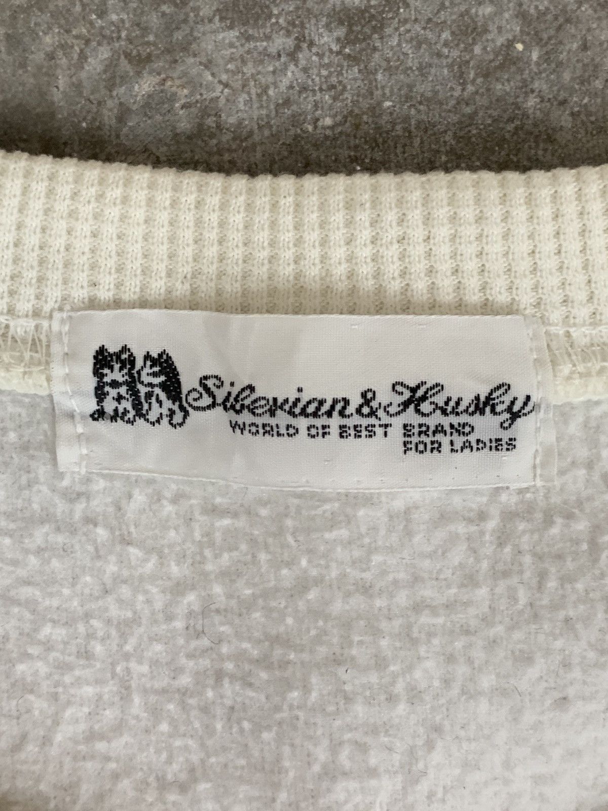 Vintage Siberian Husky Sweatshirt Size US L / EU 52-54 / 3 - 6 Thumbnail