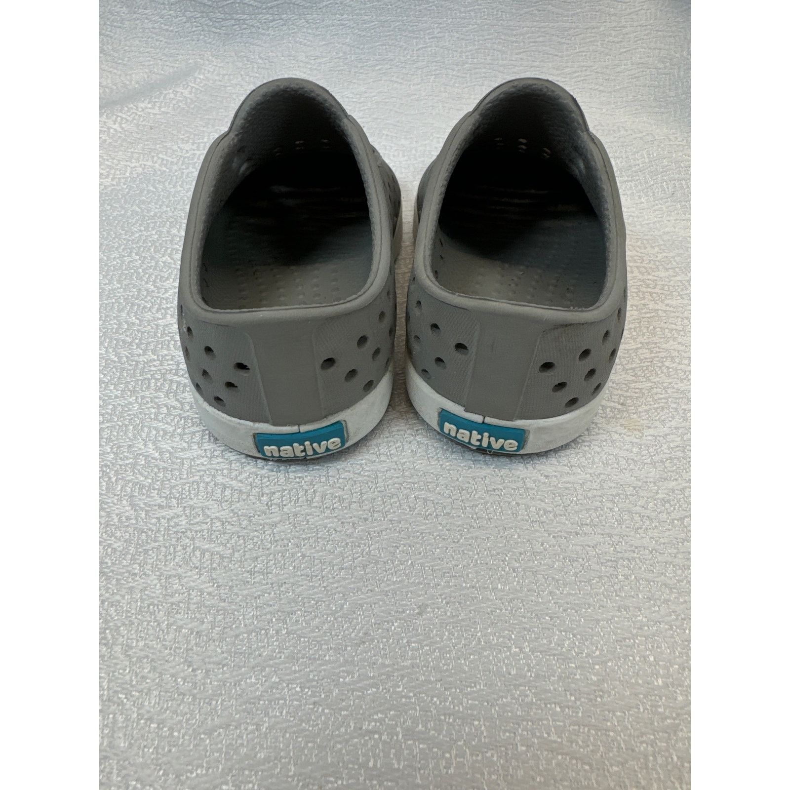 Native Native Gray Perforated Slip-On Sneakers Toddler Sz 5 Size US 5 / EU 37 - 4 Thumbnail