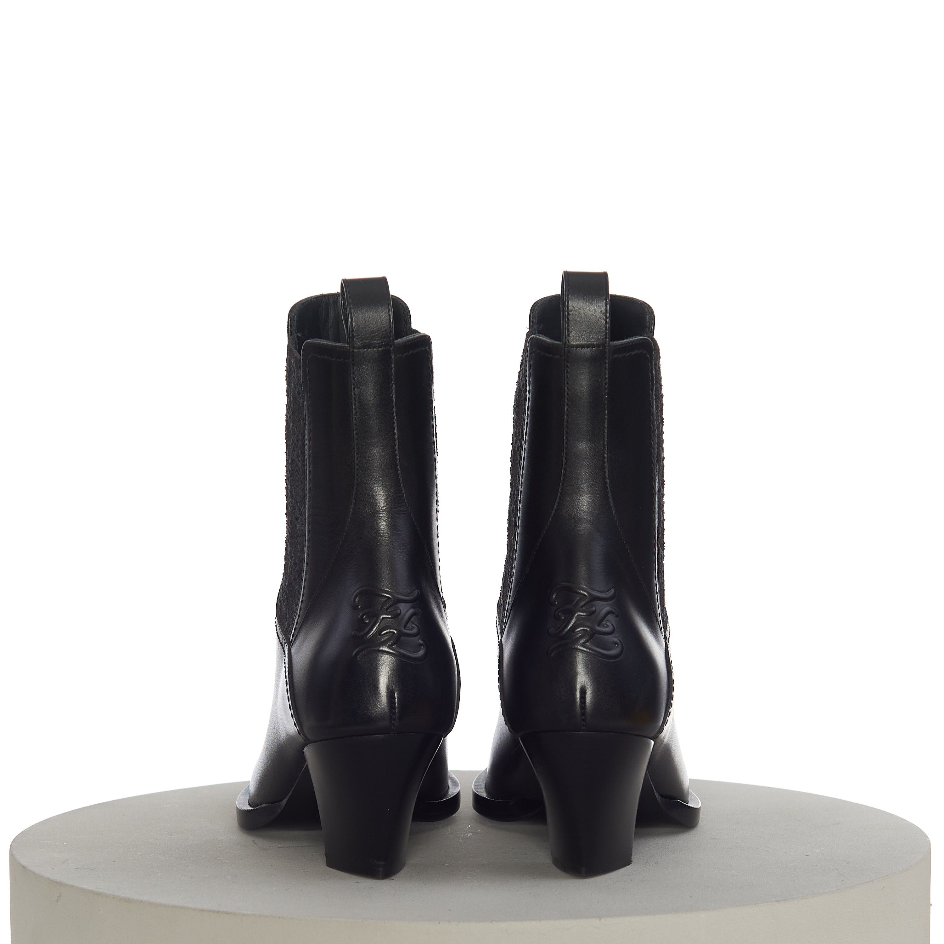 Fendi Karligraphy Boots In Black Leather With Medium Heel Size US 7.5 / IT 37.5 - 7 Thumbnail