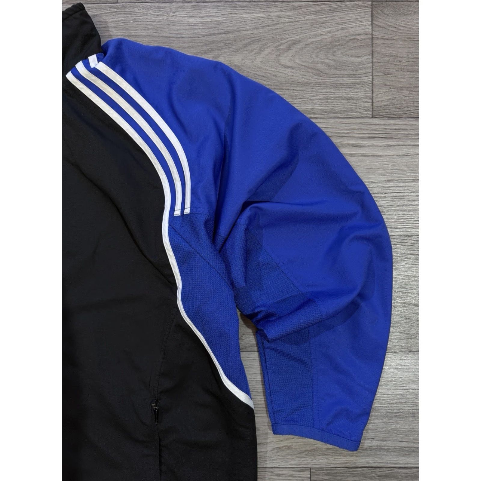 Adidas VINTAGE adidas Track Jacket Men's 46/48 Full Zip Black/Blue 2000s Training JC79 Size US S / EU 44-46 / 1 - 4 Thumbnail