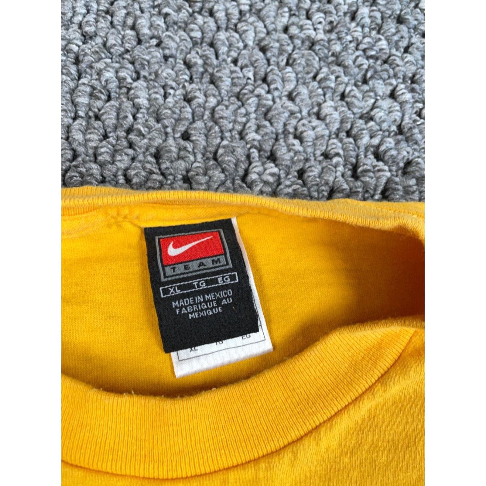 Nike VINTAGE Nike Shirt Adult XL Dark Yellow Embroidered Swoosh 90s Y2K Crew Neck Long Sleeve T-Shirt Mens XL Size US XL / EU 56 / 4 - 3 Thumbnail