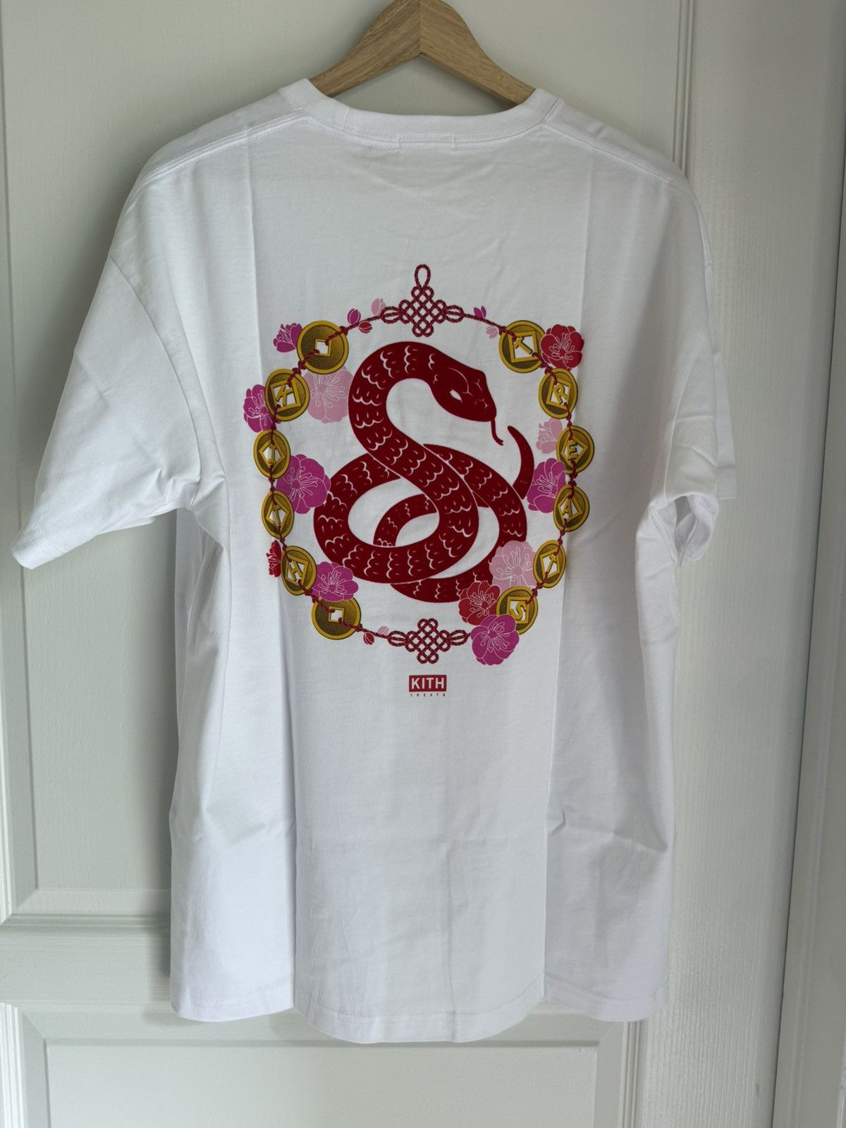 Kith Kith Treats Year of the Snake Tee White L streetwear Size US L / EU 52-54 / 3 - 7 Thumbnail