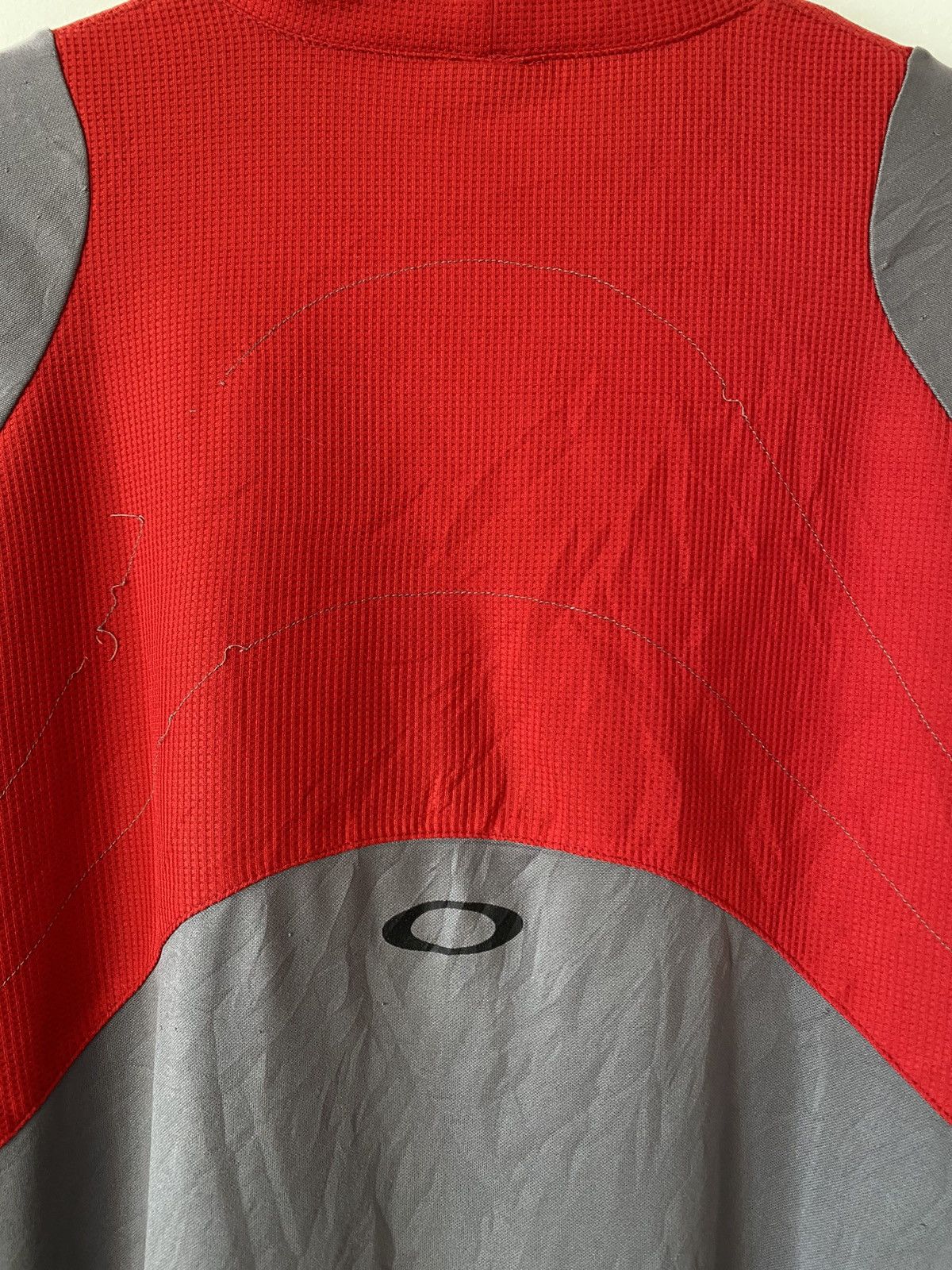 Oakley Vintage OAKLEY Center Logo Long Sleeve Size US L / EU 52-54 / 3 - 9 Thumbnail
