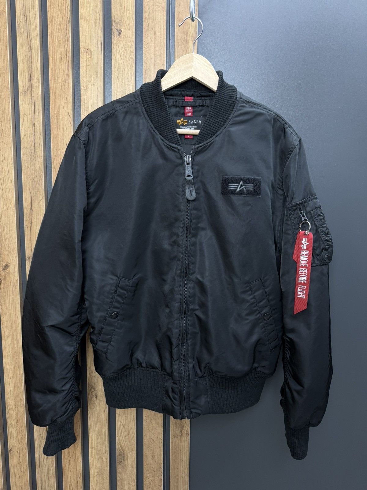 Alpha Industries Alpha Industries Black Bomber Jacket Men’s Size L Size US L / EU 52-54 / 3 - 1 Thumbnail