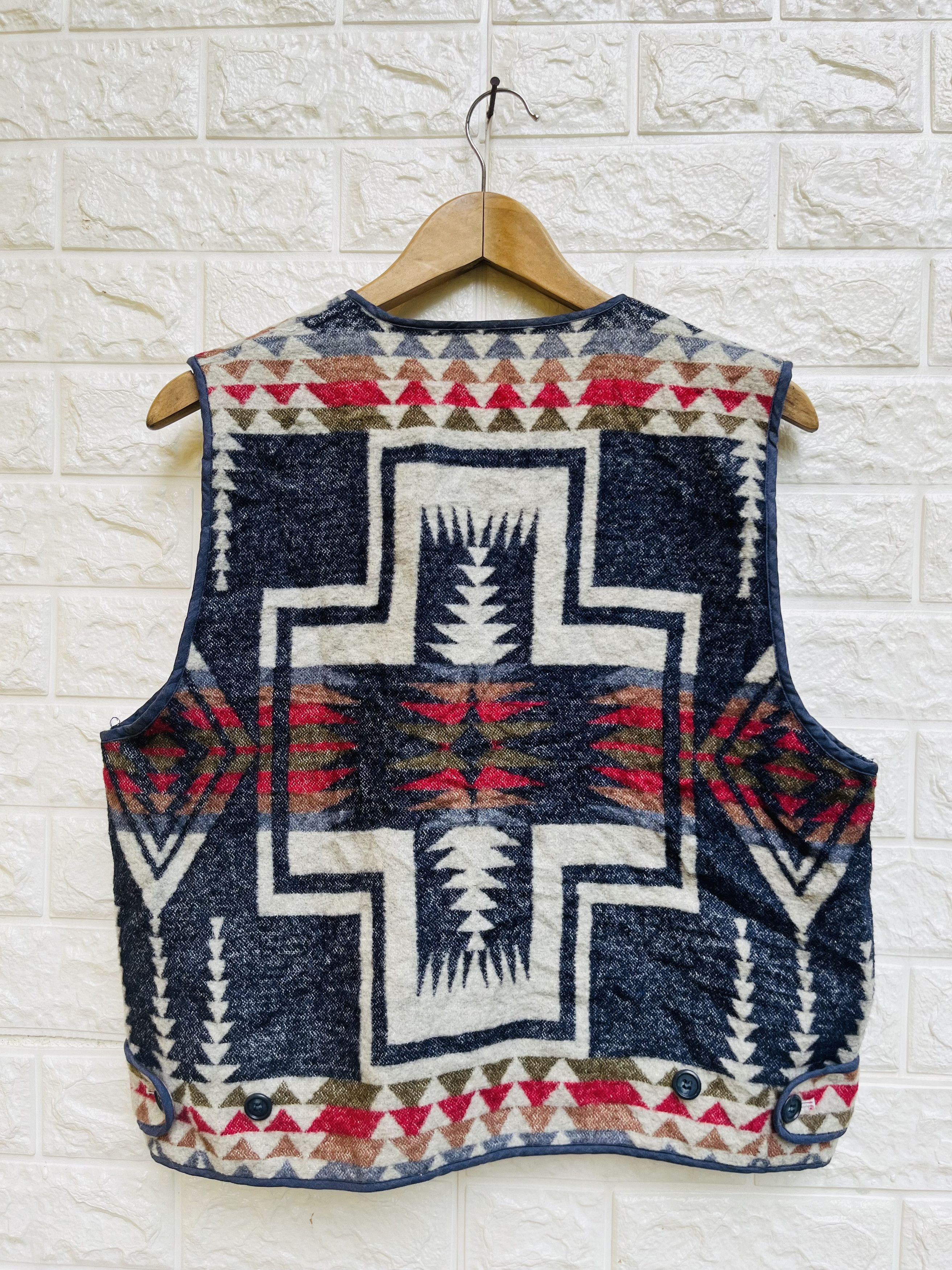 Japanese Brand Vintage Multicolour Vest Designer Fashion Style Size US M / EU 48-50 / 2 - 2 Thumbnail