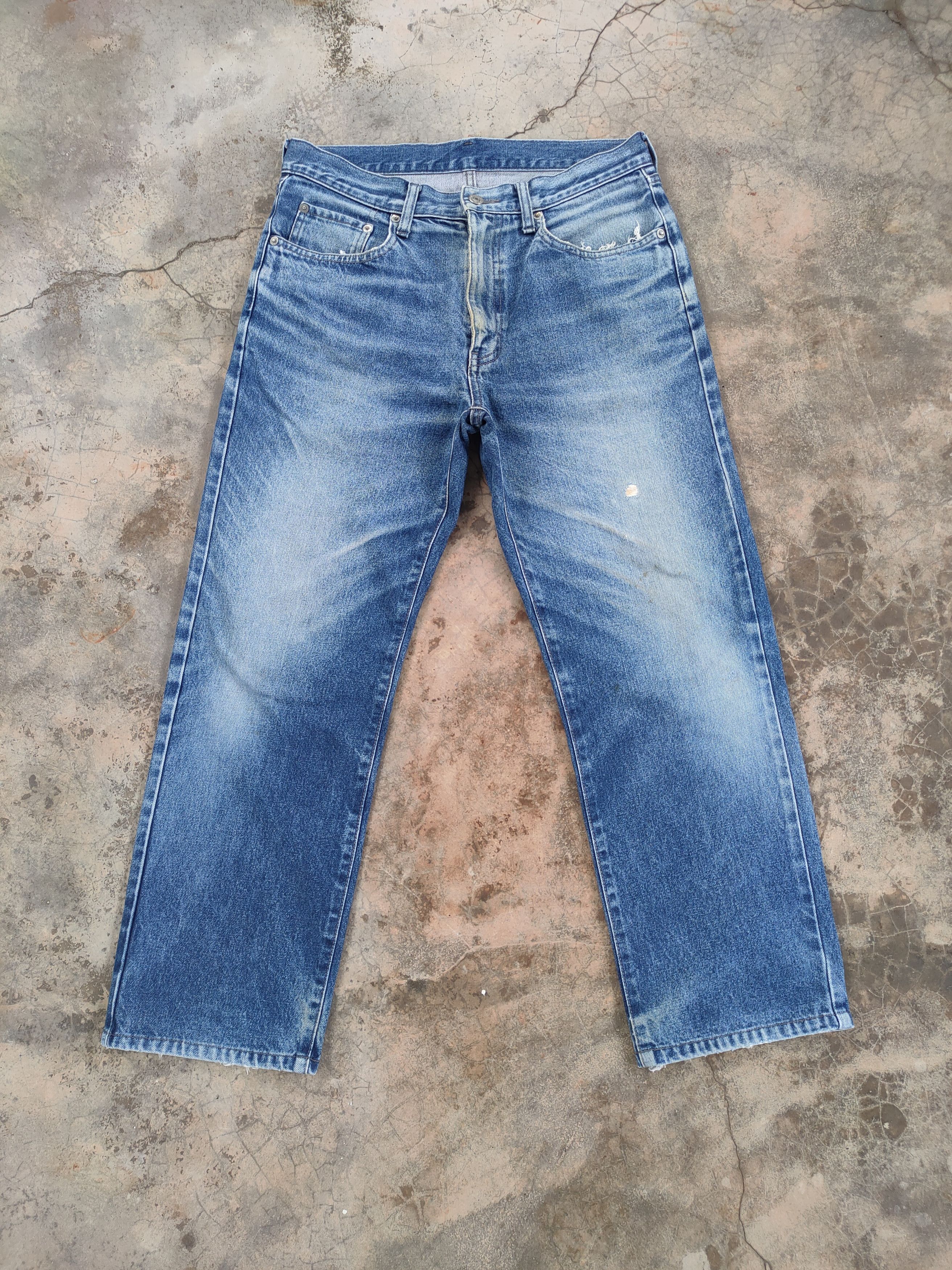 image of Distressed Denim x Jean W32 Vintage Japanese Faded Distressed Jeans Pants in Faded Blue, Men's