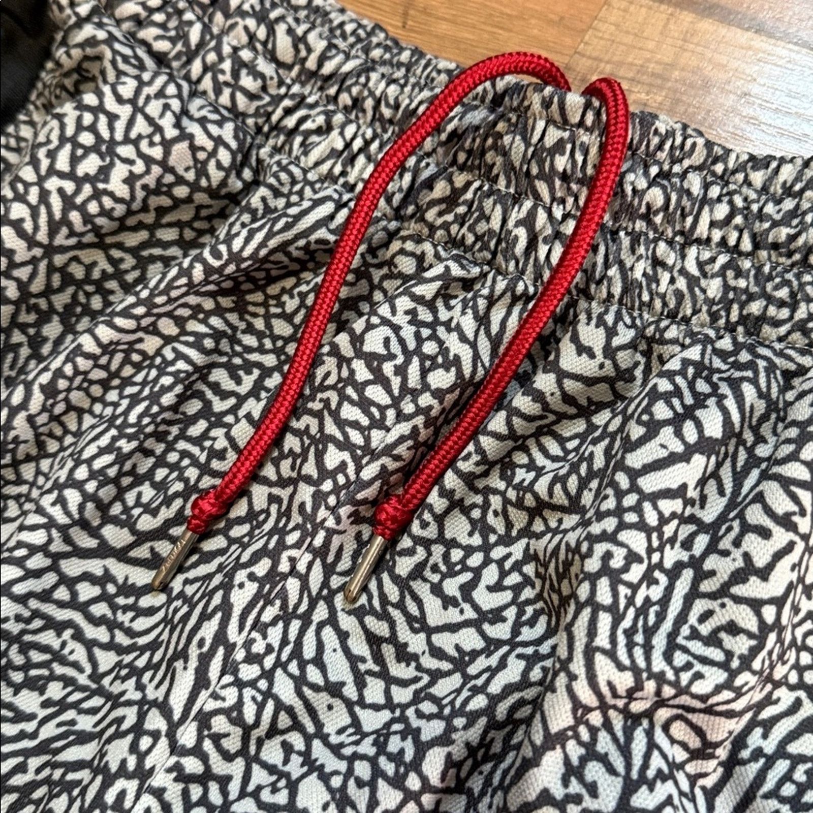Jordan Brand Jordan Dri-Fit Elephant Print Shorts Size US 28 / EU 44 - 2 Thumbnail