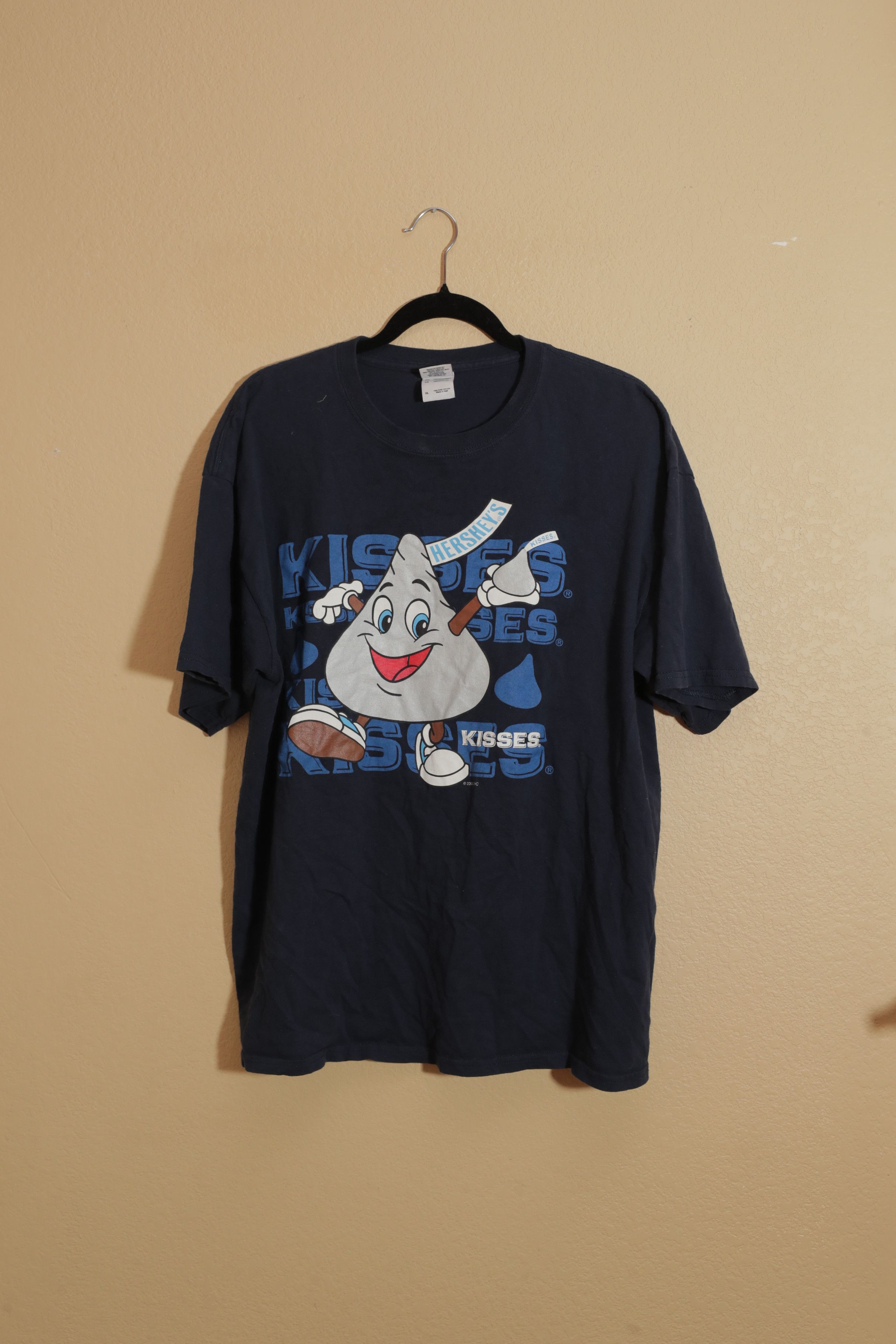 Gildan × Vintage Vintage 2008 Hersheys Kiss Tee (XL) Size US XL / EU 56 / 4 - 1 Thumbnail