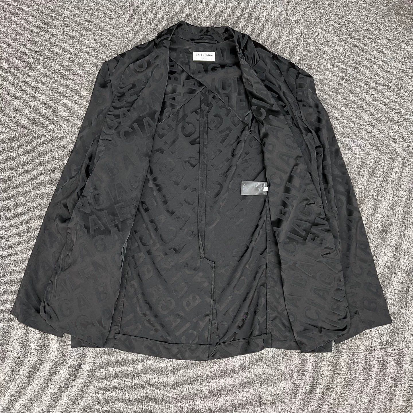 Balenciaga Balenciaga all-over logo silk suit jacket Size US L / EU 52-54 / 3 - 4 Thumbnail