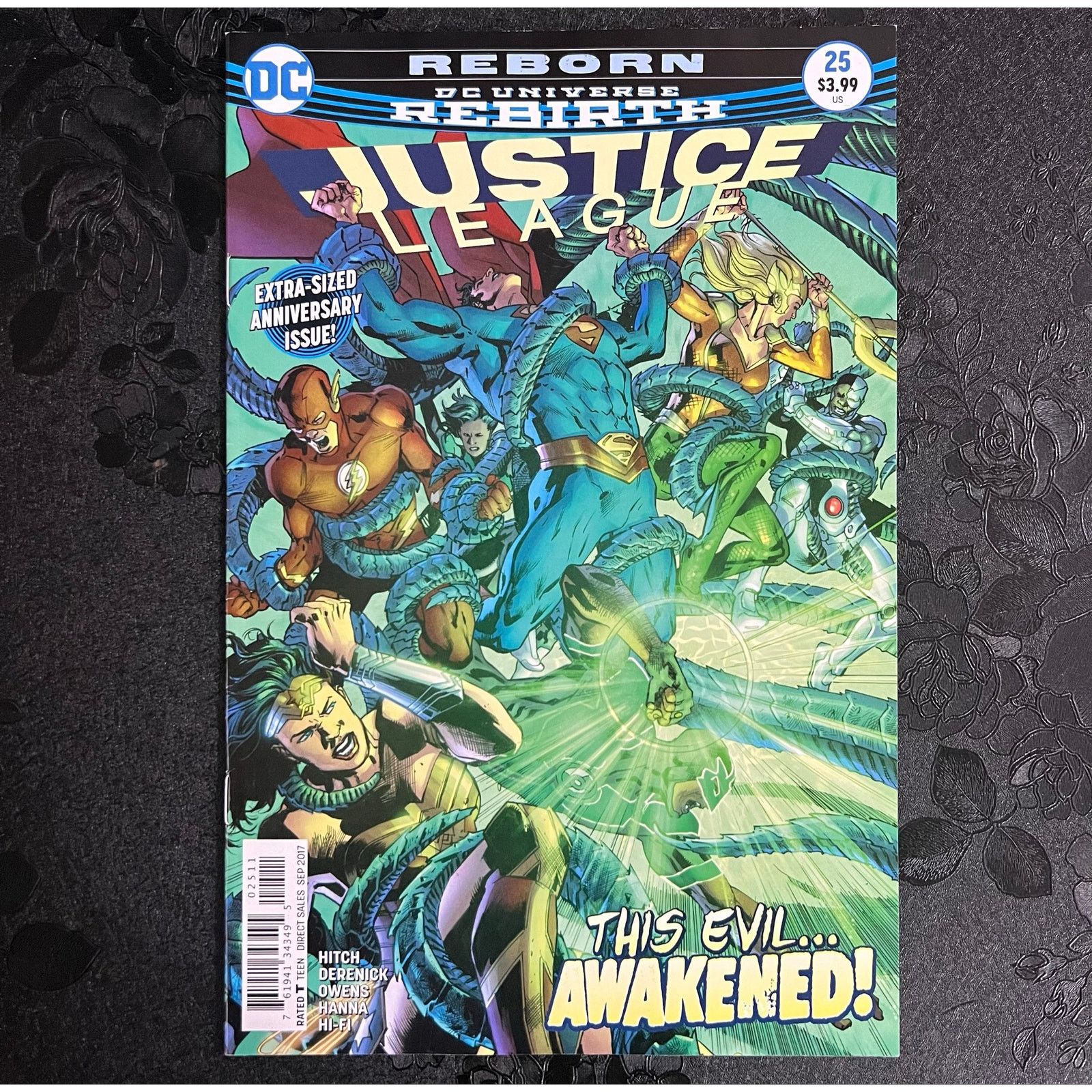DC Comics Justice League # 25 2017 Reborn DC Universe Rebirth Comics Size ONE SIZE - 1 Thumbnail