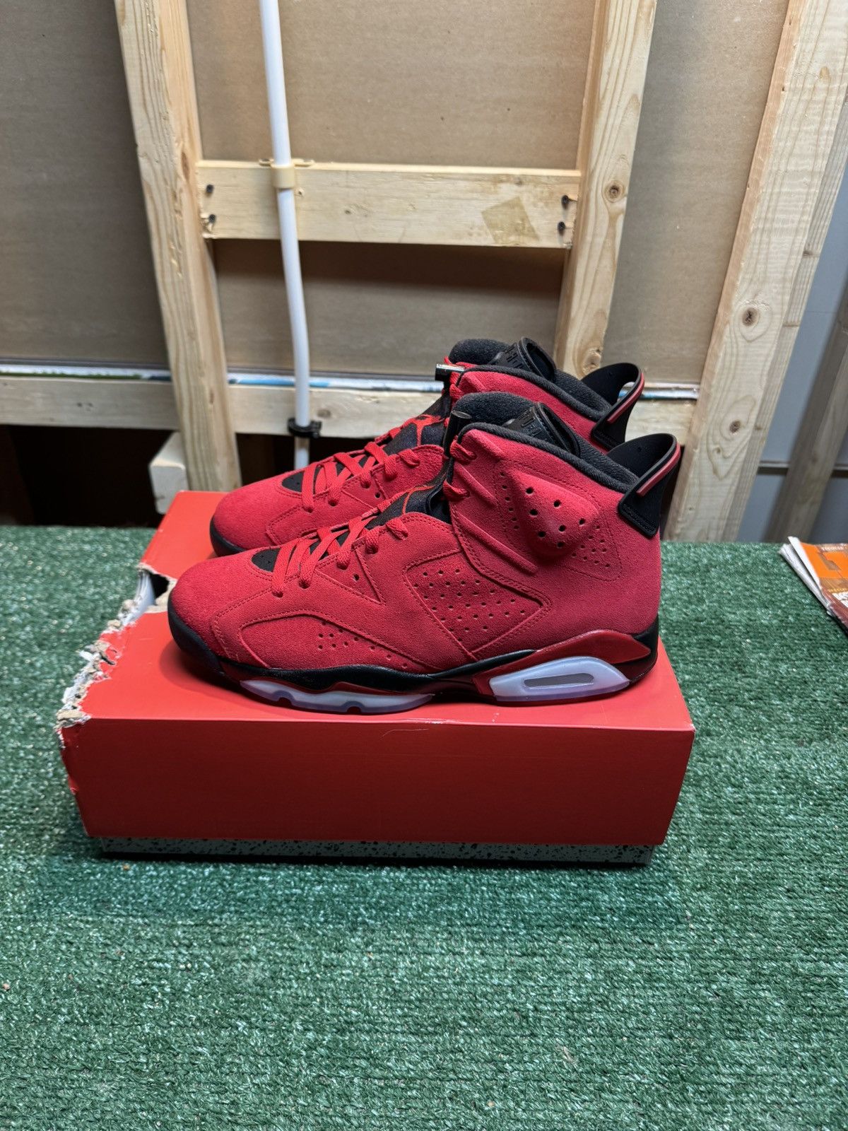 Jordan Brand Jordan Retro 6 Toro Bravo Size 11 Size US 11 / EU 44 - 6 Thumbnail