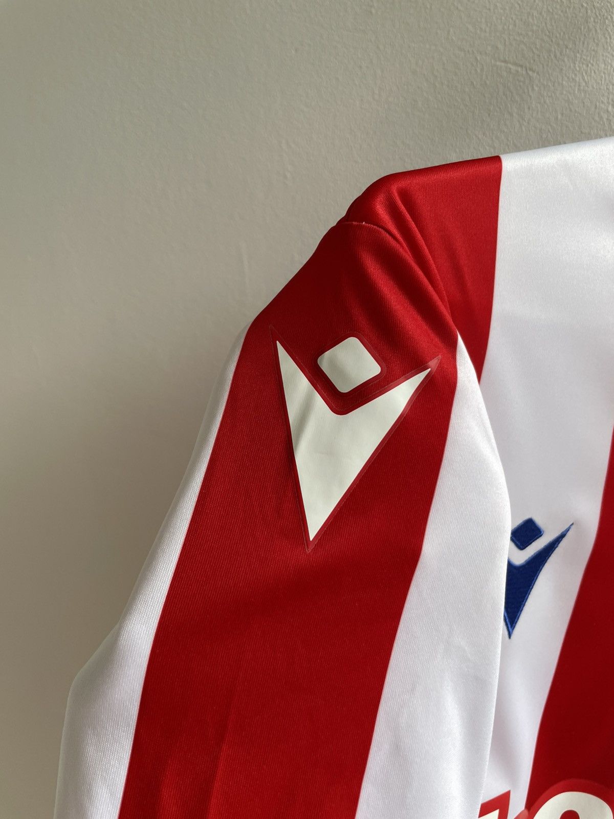 Vintage Stoke City 2018 2019 Football Soccer Jersey Shirt Home Size US M / EU 48-50 / 2 - 13 Thumbnail
