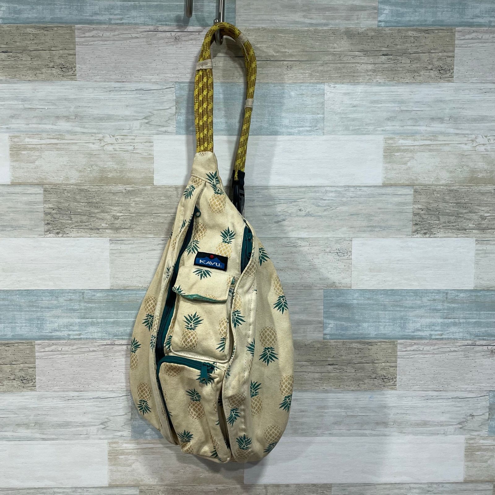 KAVU Kavu Rope Sling Bag Pineapple Tan Natural Cotton Canvas Size ONE SIZE - 1 Thumbnail