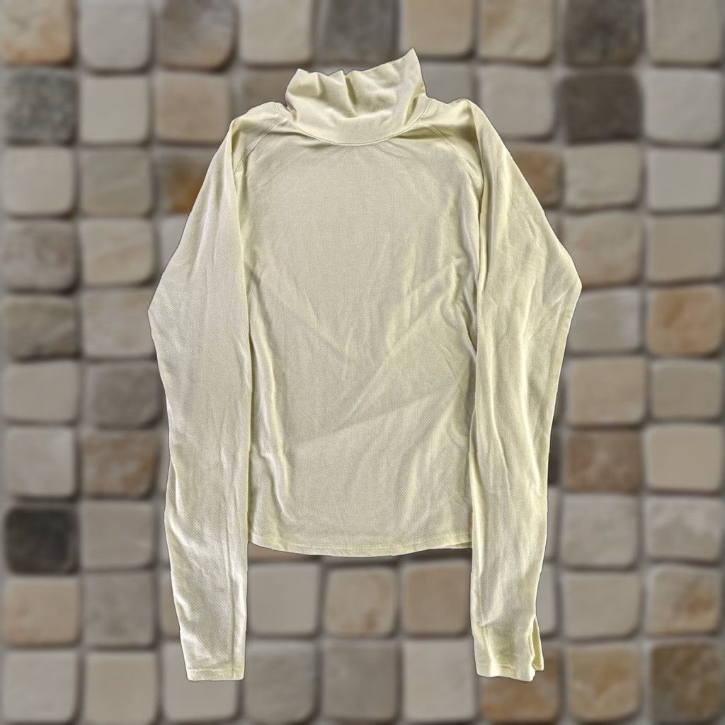 Outdoor Voices Outdoor Voices Shirt Womens Medium Yellow Running Turtleneck Size M / US 6-8 / IT 42-44 - 1 Thumbnail