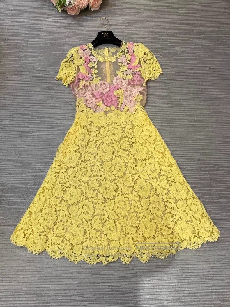 Valentino Valentino Reworked lace dress Size S / US 4 / IT 40 - 6 Thumbnail