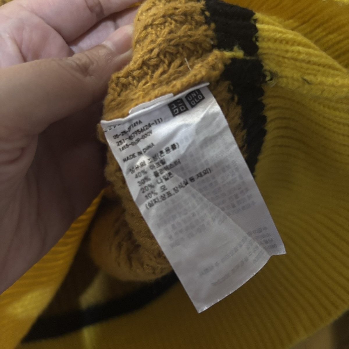 Marni × Uniqlo Marni x Uniqlo Popcorn Knitted V-Neck Sweater Size M / US 6-8 / IT 42-44 - 3 Thumbnail