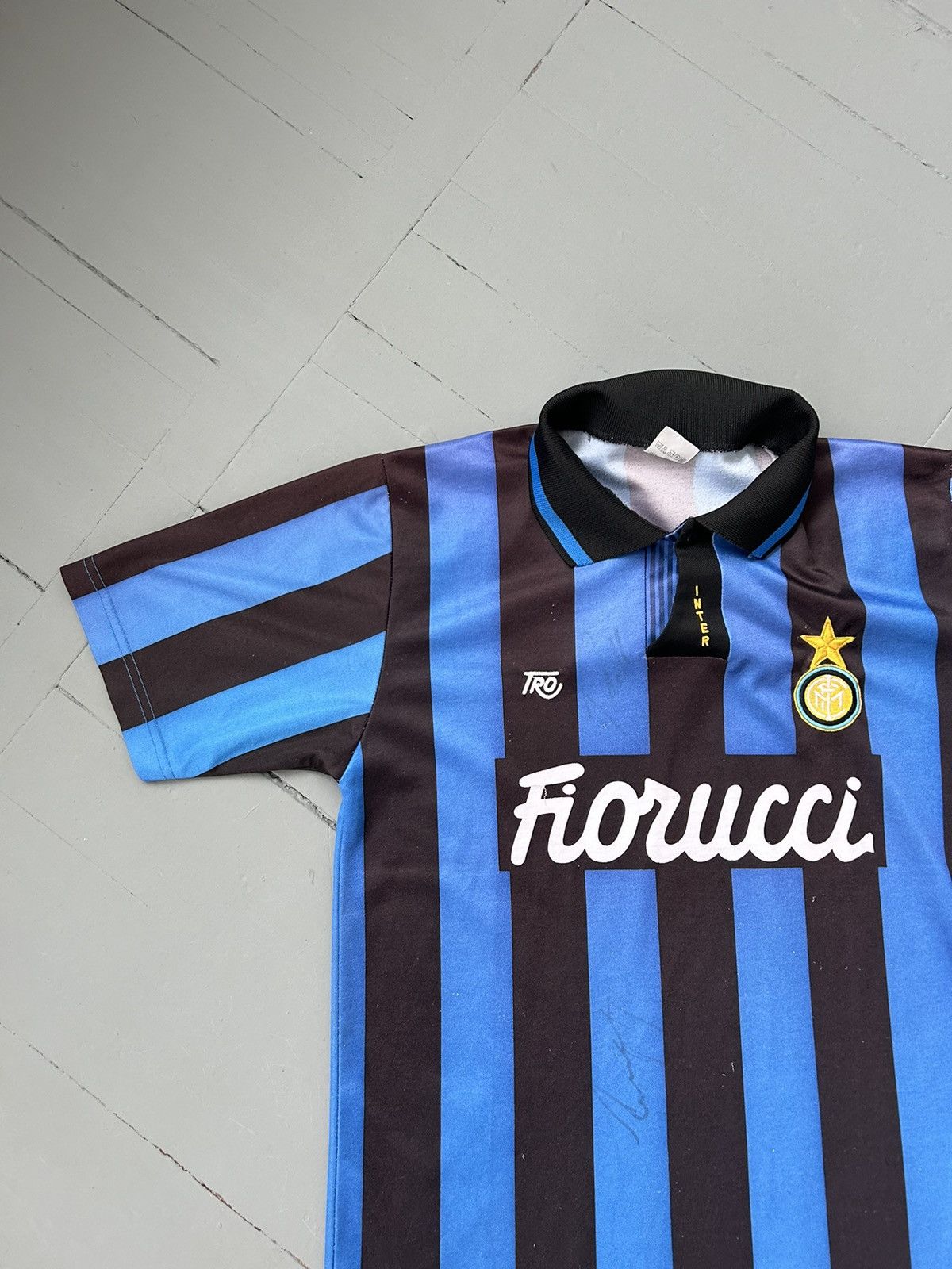 Other FC Inter soccer jersey Size US M / EU 48-50 / 2 - 4 Thumbnail