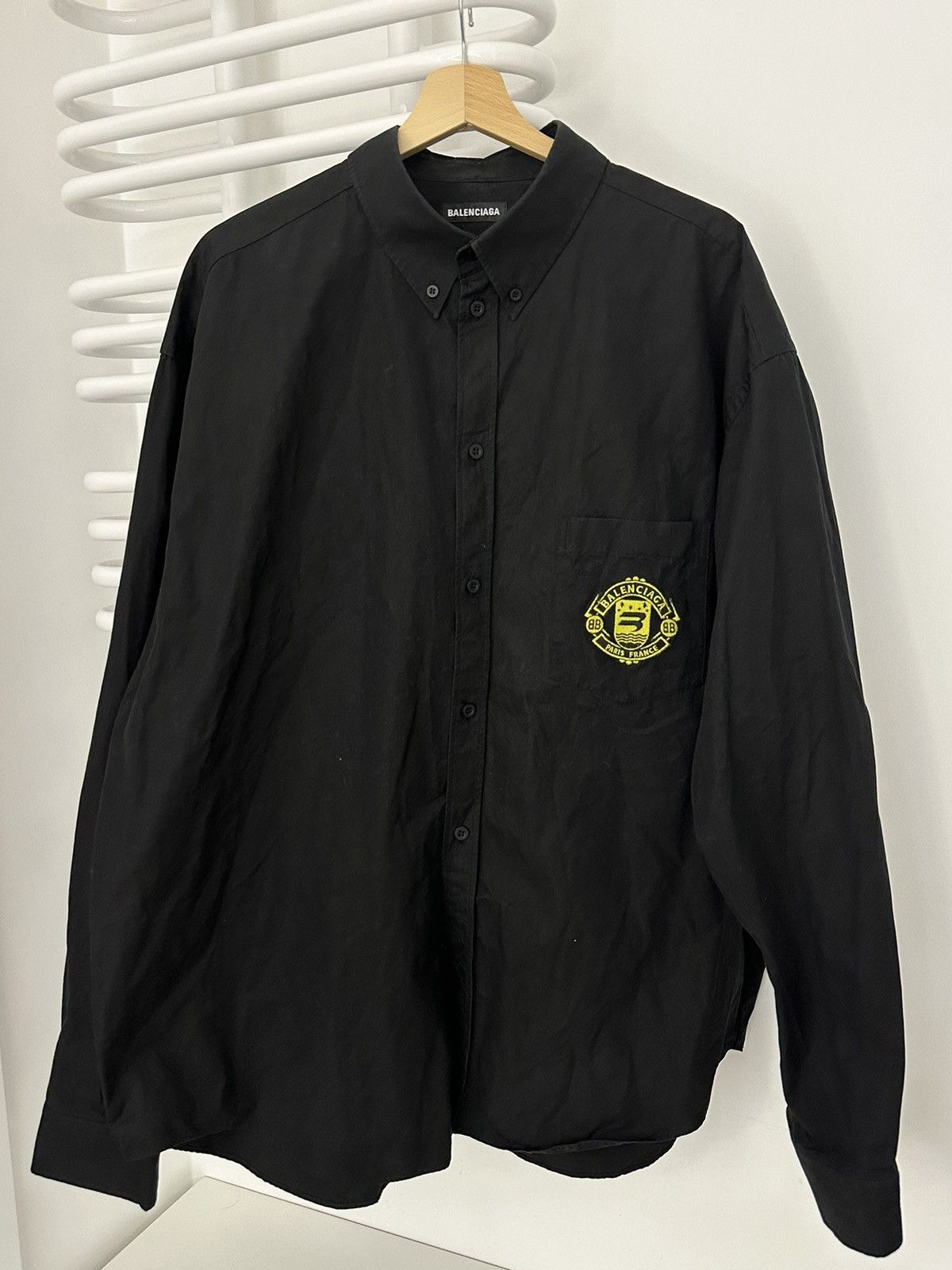 Balenciaga BB Quest Logo Shirt Size US XL / EU 56 / 4 - 1 Thumbnail