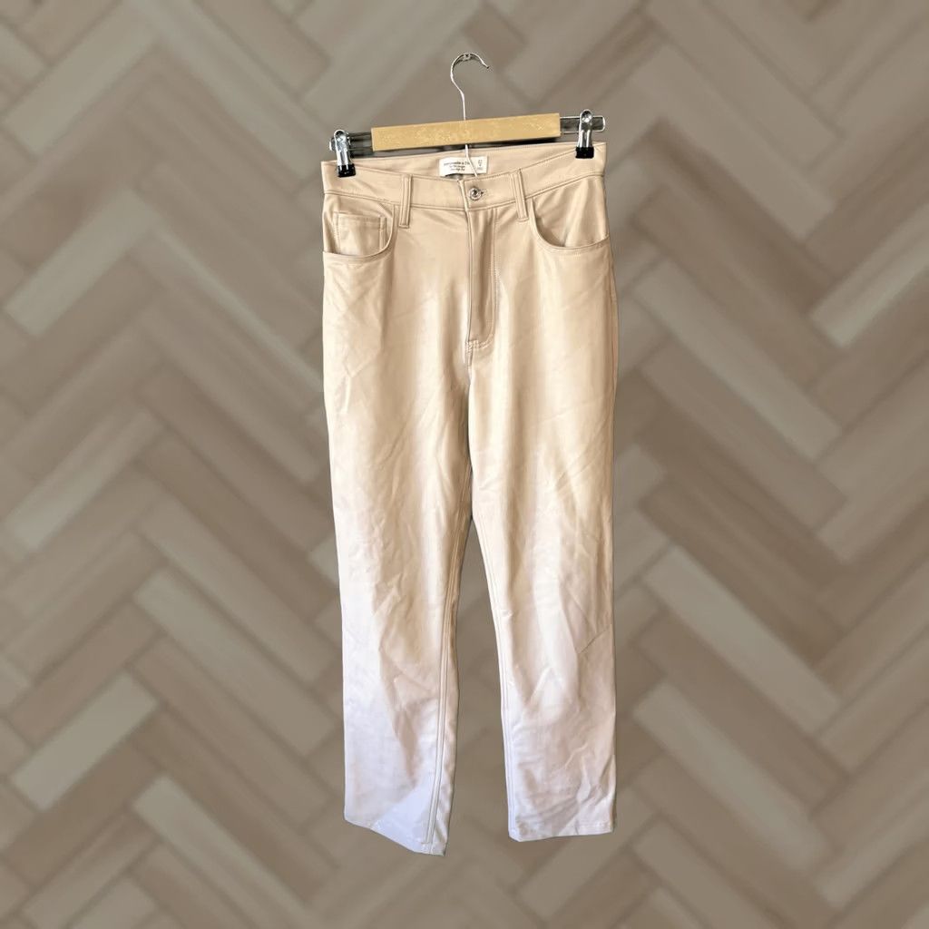Abercrombie & Fitch Abercrombie & Fitch Pants Womens Size 27/4 Beige Faux Leather Straight Leg Size 27" / US 4 / IT 40 - 1 Thumbnail