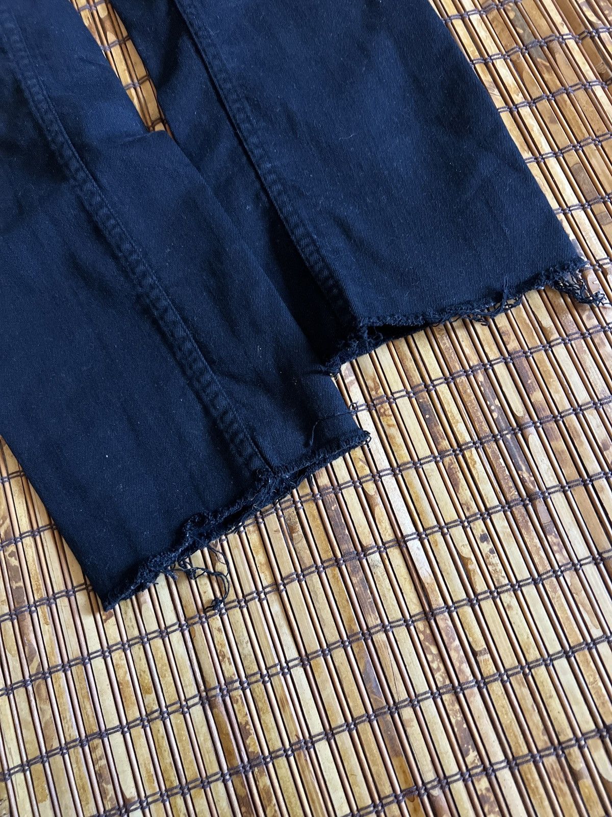 Acne Studios Acne Studios Black Cropped Skinny Distressed Denim jeans Size 28" / US 6 / IT 42 - 9 Thumbnail