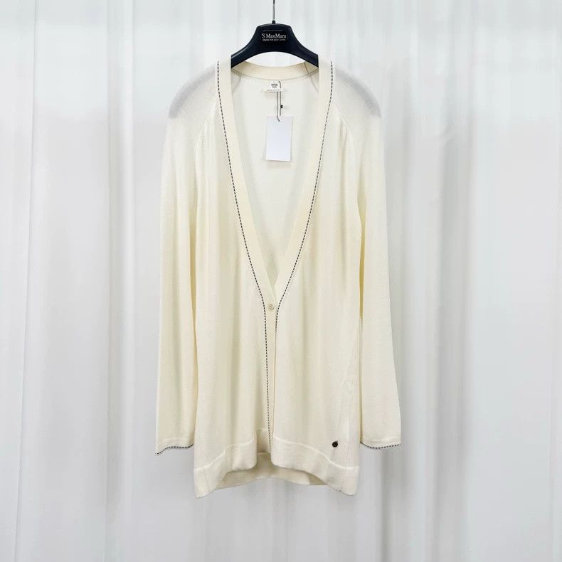 Hermes Cream Wool Knit Cardigan with Pendant