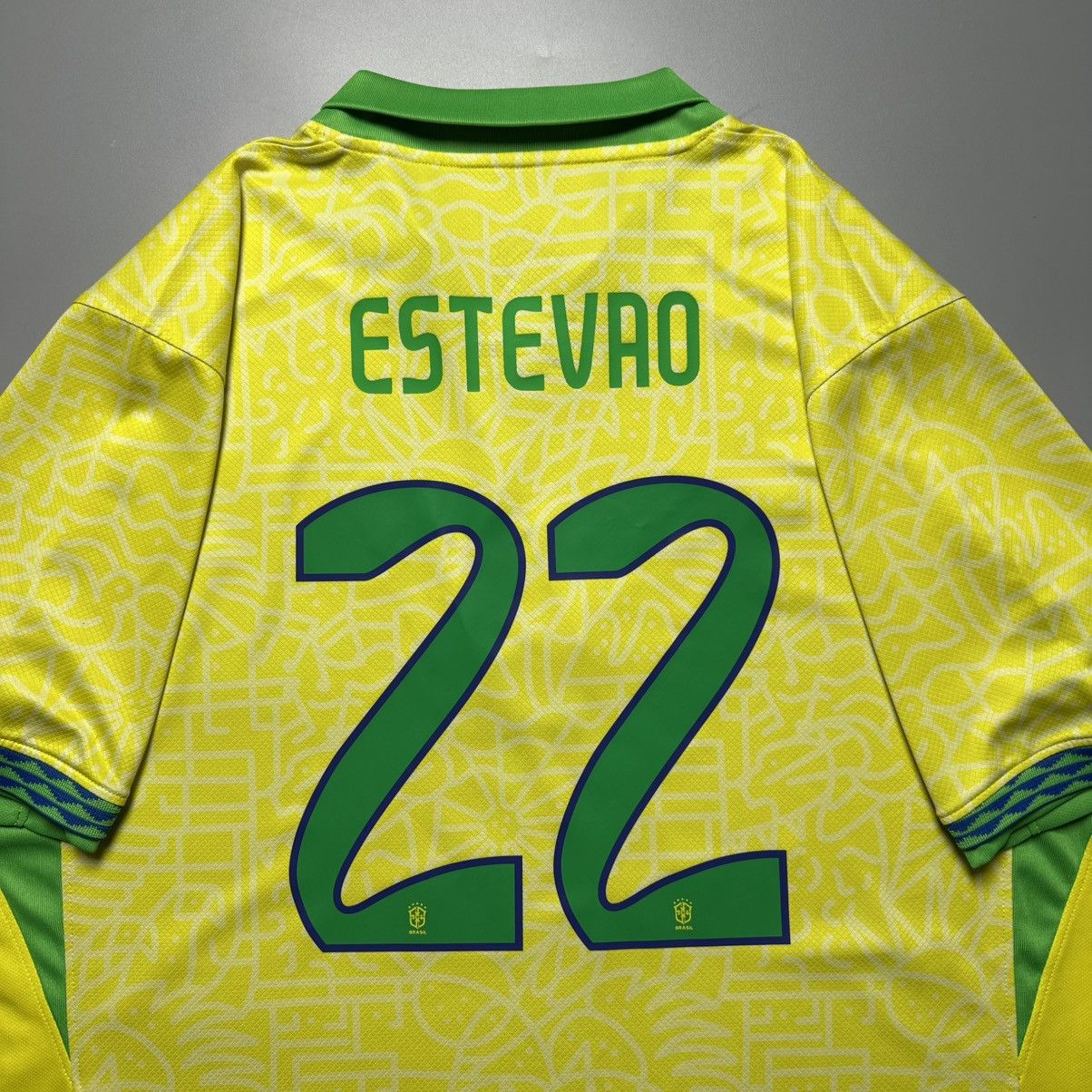 Nike BRAZIL NIKE 2022 WORLD CUP FOOTBALL HOME JERSEY #22 ESTEVAO Size US XXL / EU 58 / 5 - 10 Thumbnail