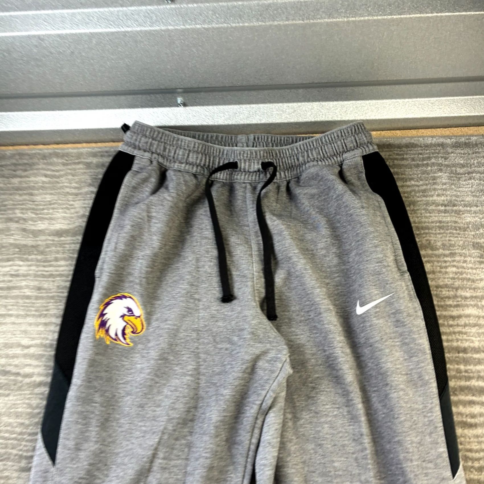 Nike Nike Pants Mens L Gray Sweatpants Showtime Jogger EYBL Montverde Eagles Regular Fit with Pockets Size US 29 - 3 Thumbnail