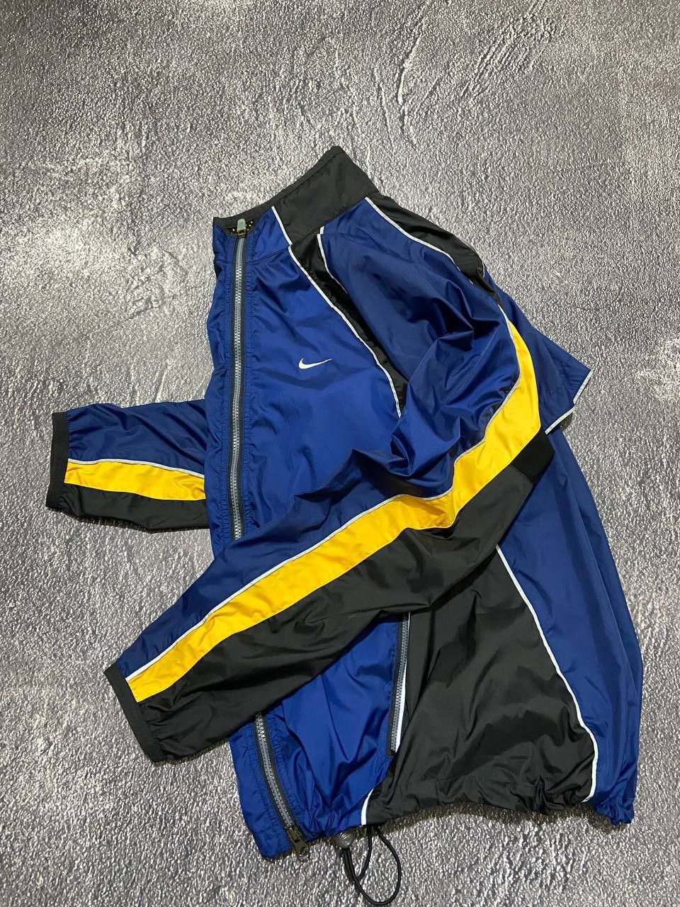 Nike Vintage Nike nylon light jacket Size US S / EU 44-46 / 1 - 2 Thumbnail