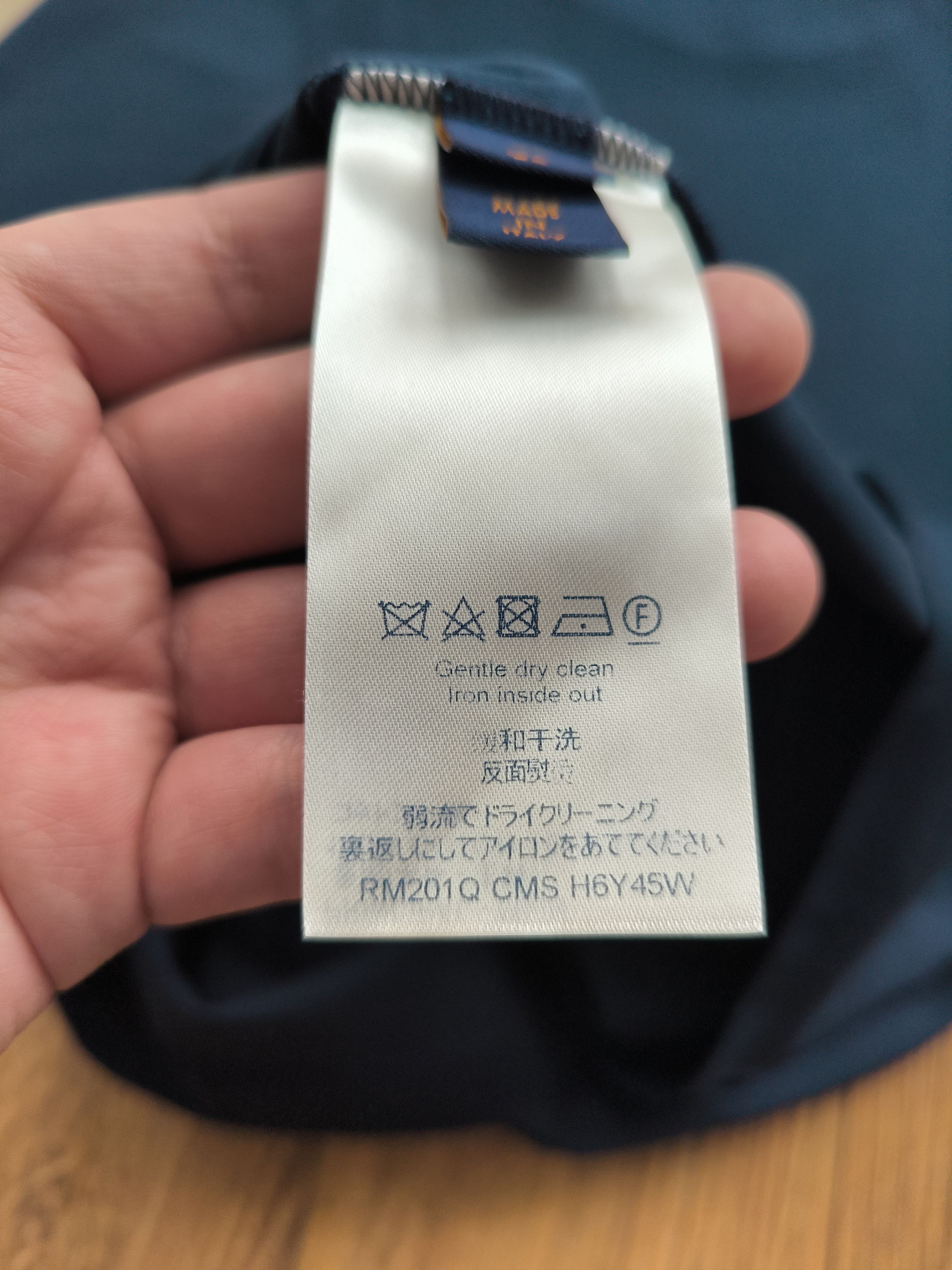 Louis Vuitton LV Navy Pocket Tee, XS, very good condition Size US XS / EU 42 / 0 - 5 Thumbnail