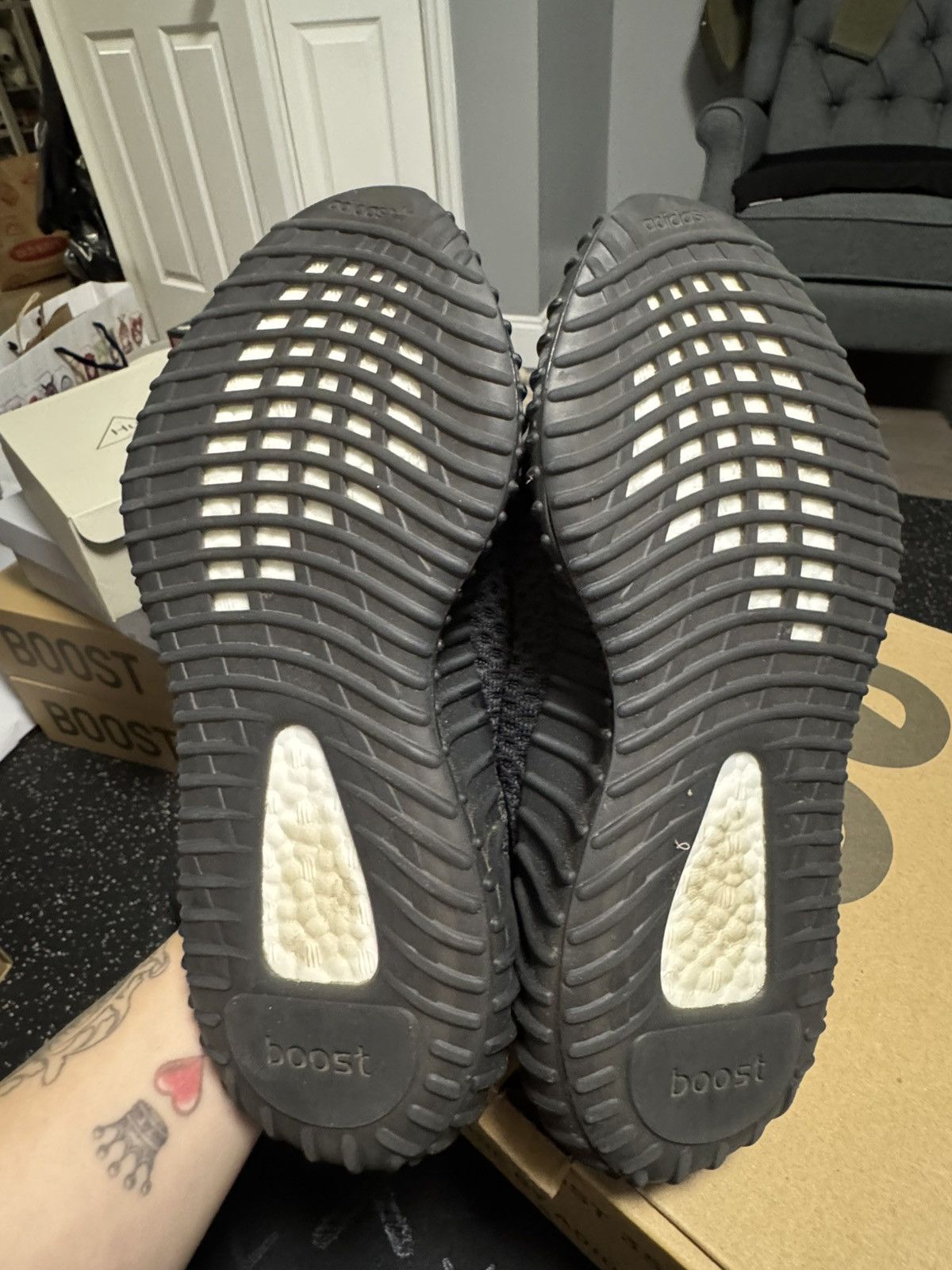 Adidas × Yeezy Adidas Yeezy Boost 350 V2 black non-reflective sz 6Y Size US 6 / EU 39 - 10 Thumbnail