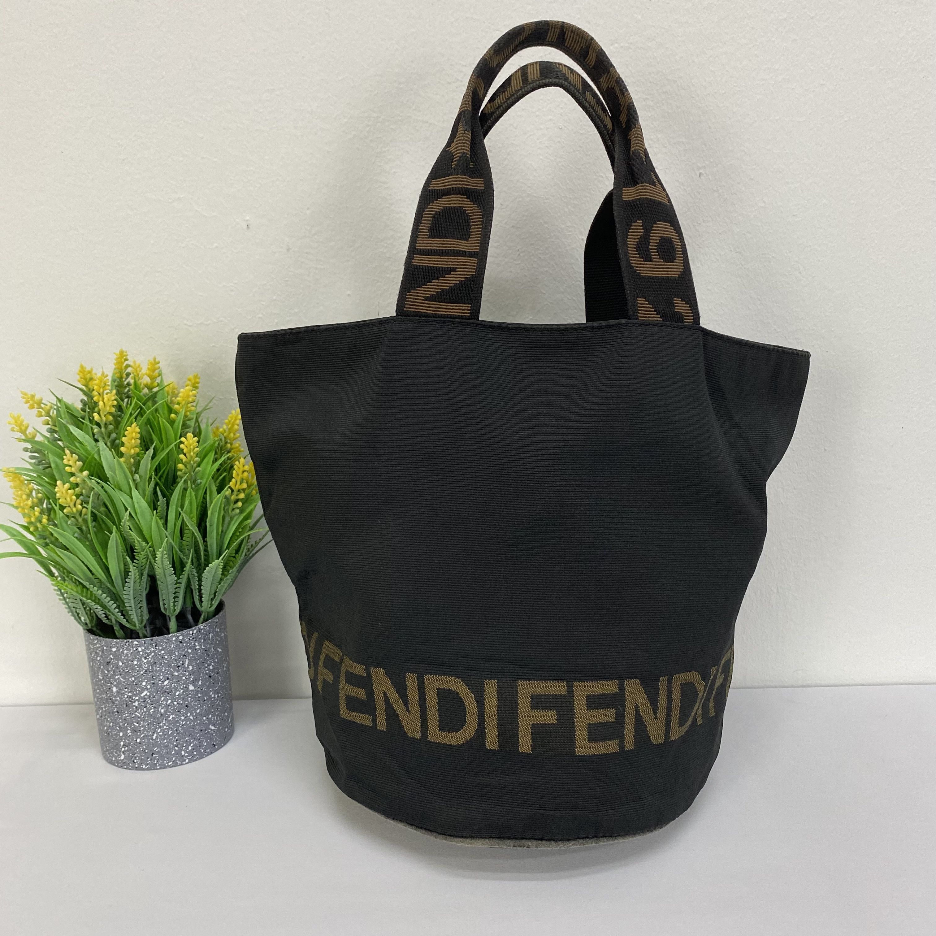 Fendi roma Minimalist Tote Bag