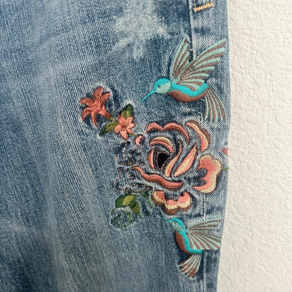 Designer Miss Me Jeans Marilyn Bootcut Embroidered Hummingbird 31 Size 31" - 4 Thumbnail
