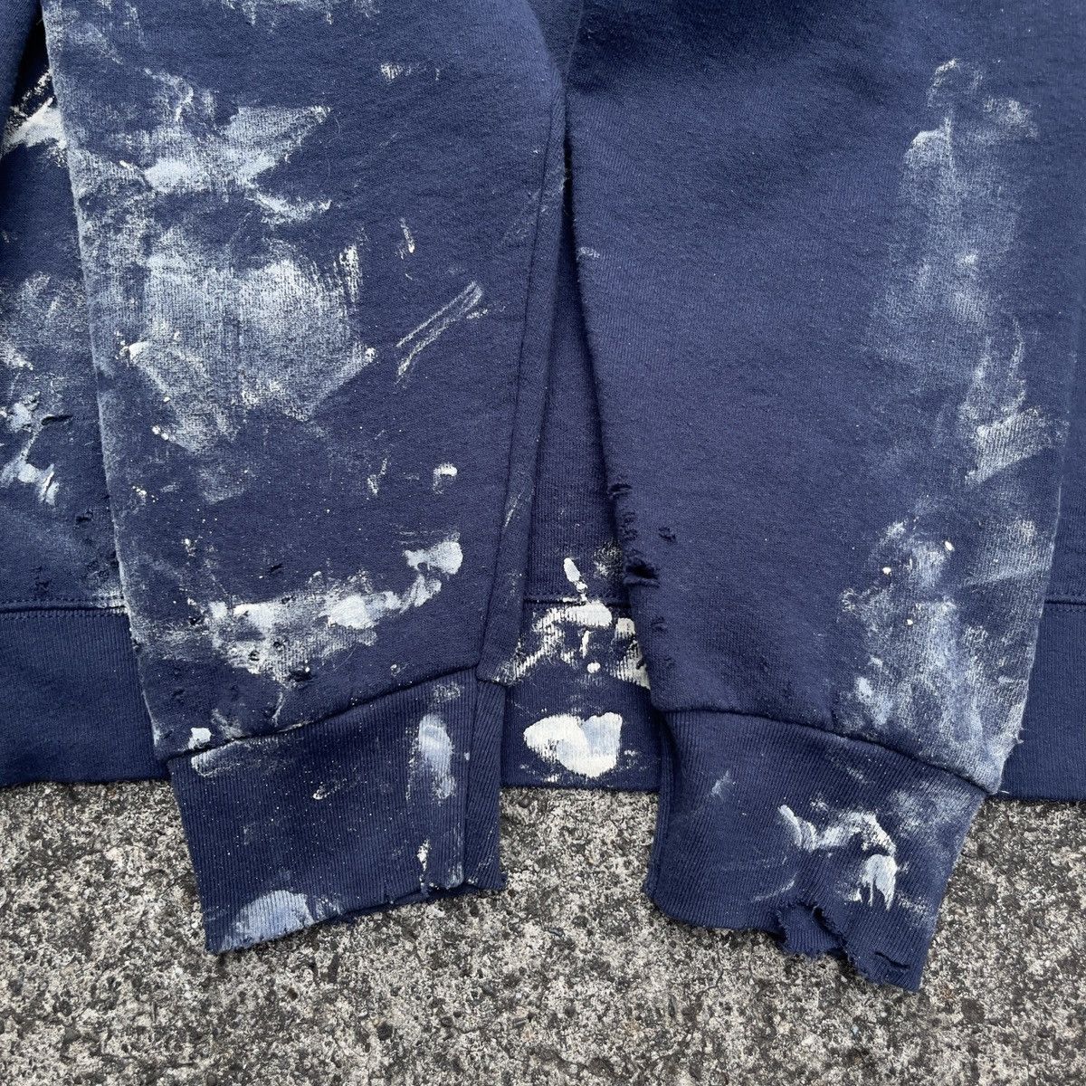 Vintage Vintage Thrashed Painted Crewneck Sweatshirt Size US L / EU 52-54 / 3 - 5 Thumbnail