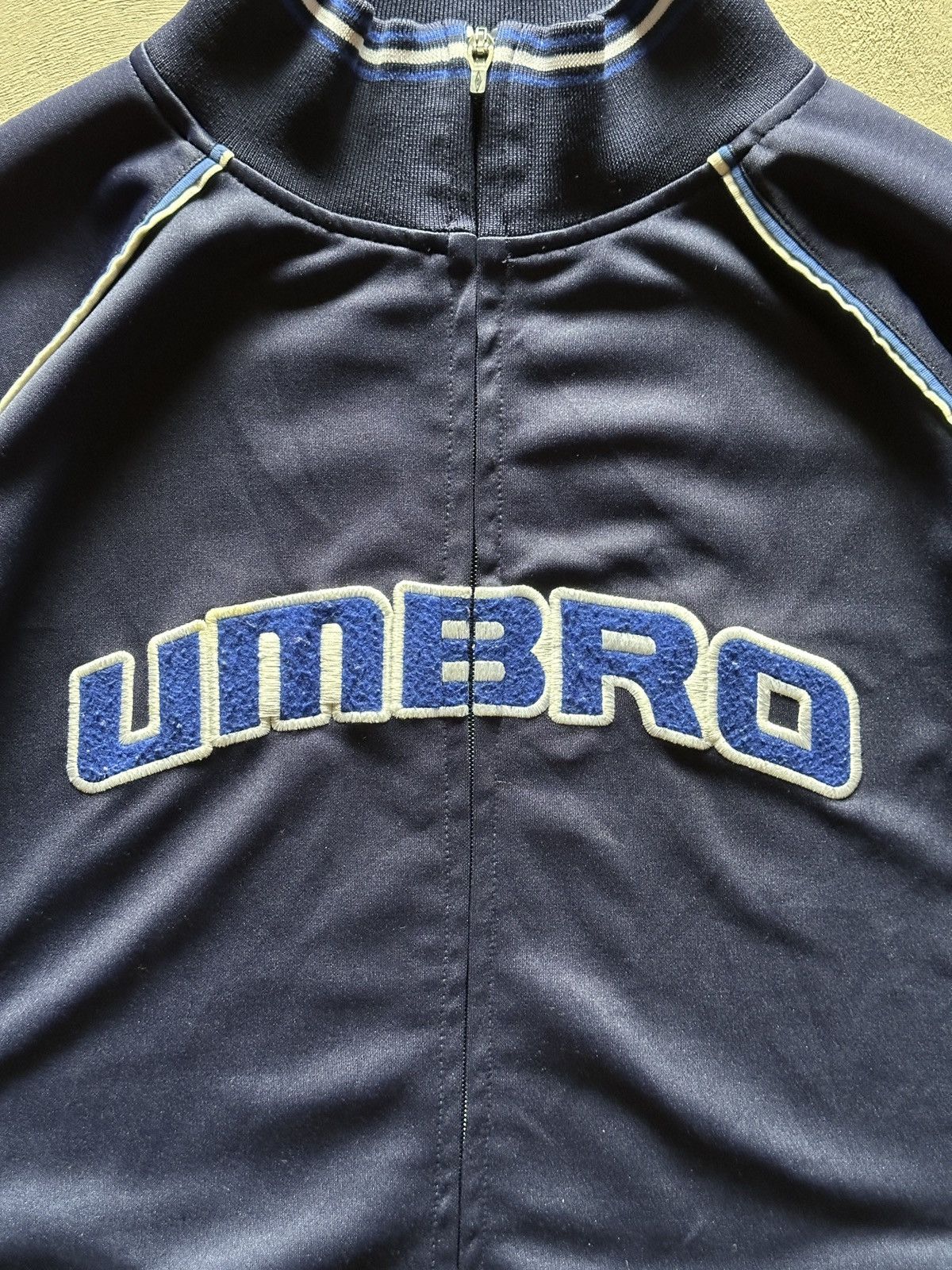 Umbro × Vintage vintage umbro navy blue boxy cropped track jacket Size US XL / EU 56 / 4 - 2 Thumbnail