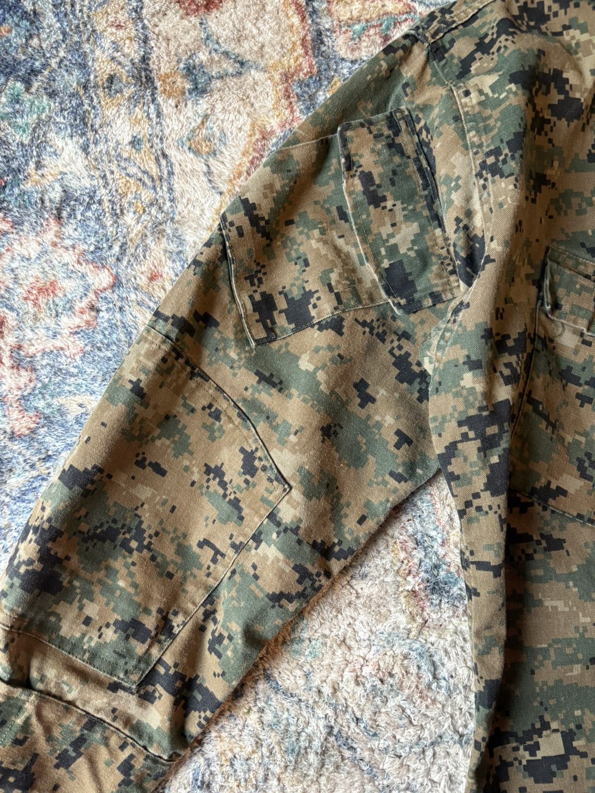 Vintage Vintage Military Digital Camo Slant Pocket Button-up Jacket Size US L / EU 52-54 / 3 - 5 Thumbnail