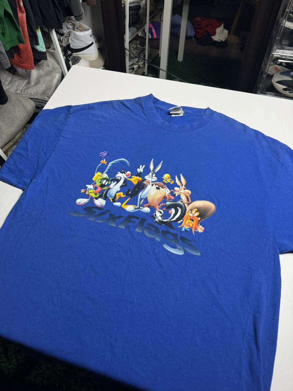 Vintage VINTAGE 1990's Six Flags Looney Tunes Tee “Blue” (XL) Size US XL / EU 56 / 4 - 1 Thumbnail
