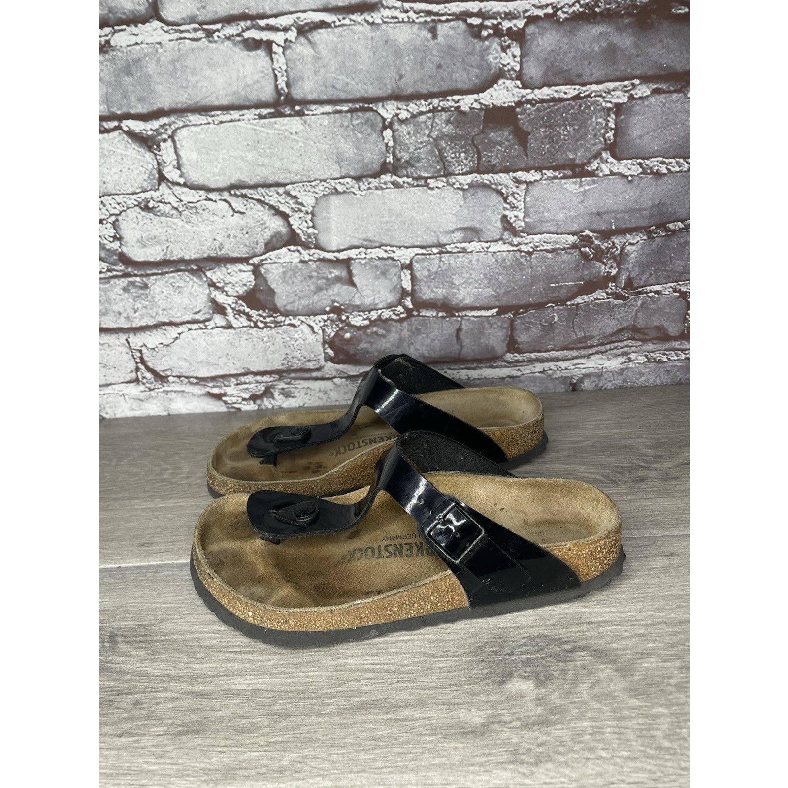 Birkenstock BIRKENSTOCK Gizeh Black Patent Leather Thong Cork Sandals Wo Size US 6.5 / IT 36.5 - 20 Thumbnail
