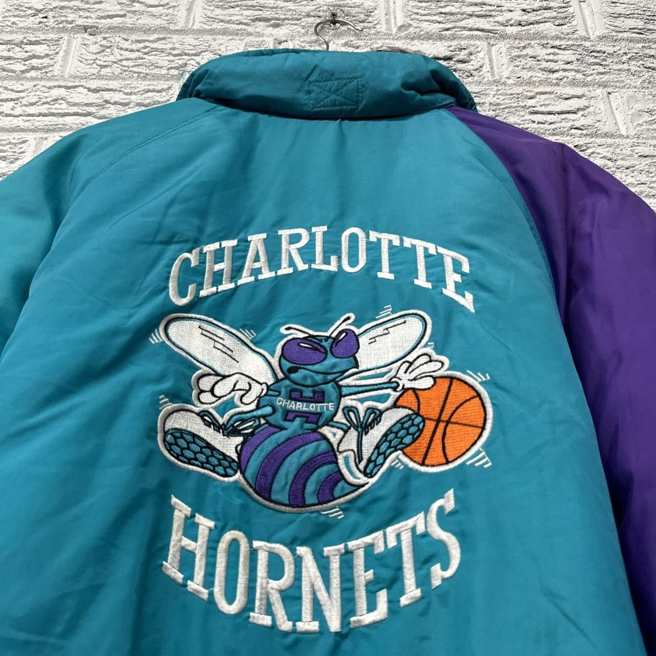 Starter Vintage Logo 7 Charlotte Hornets Zip Up Puffer Jacket XL Size US XL / EU 56 / 4 - 2 Thumbnail