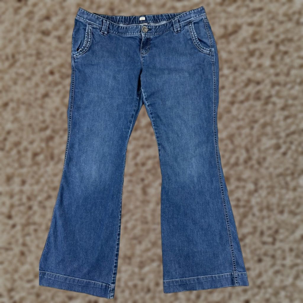Old Navy VINTAGE Old Navy Womens Flared Maternity Jeans 12 Blue Denim Stretch Low Rise 5-Pocket Size 34" / US 12 / IT 48 - 1 Thumbnail